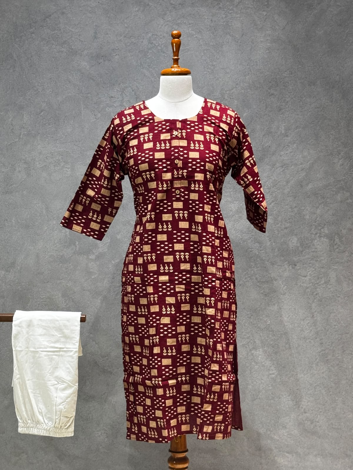 KURTHA SET MAROON