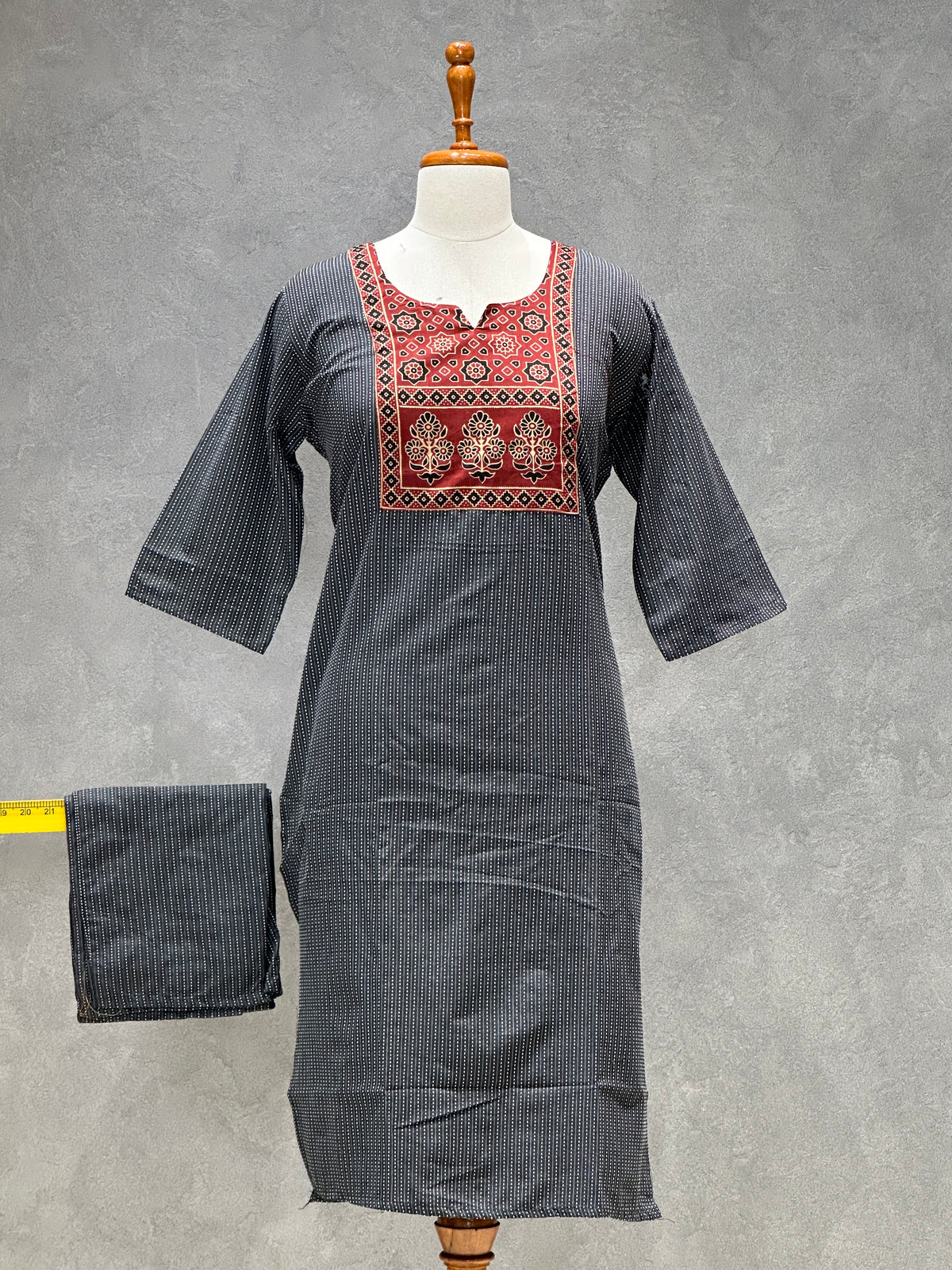 KANTHA KURTHI SET (GREY FLORAL)