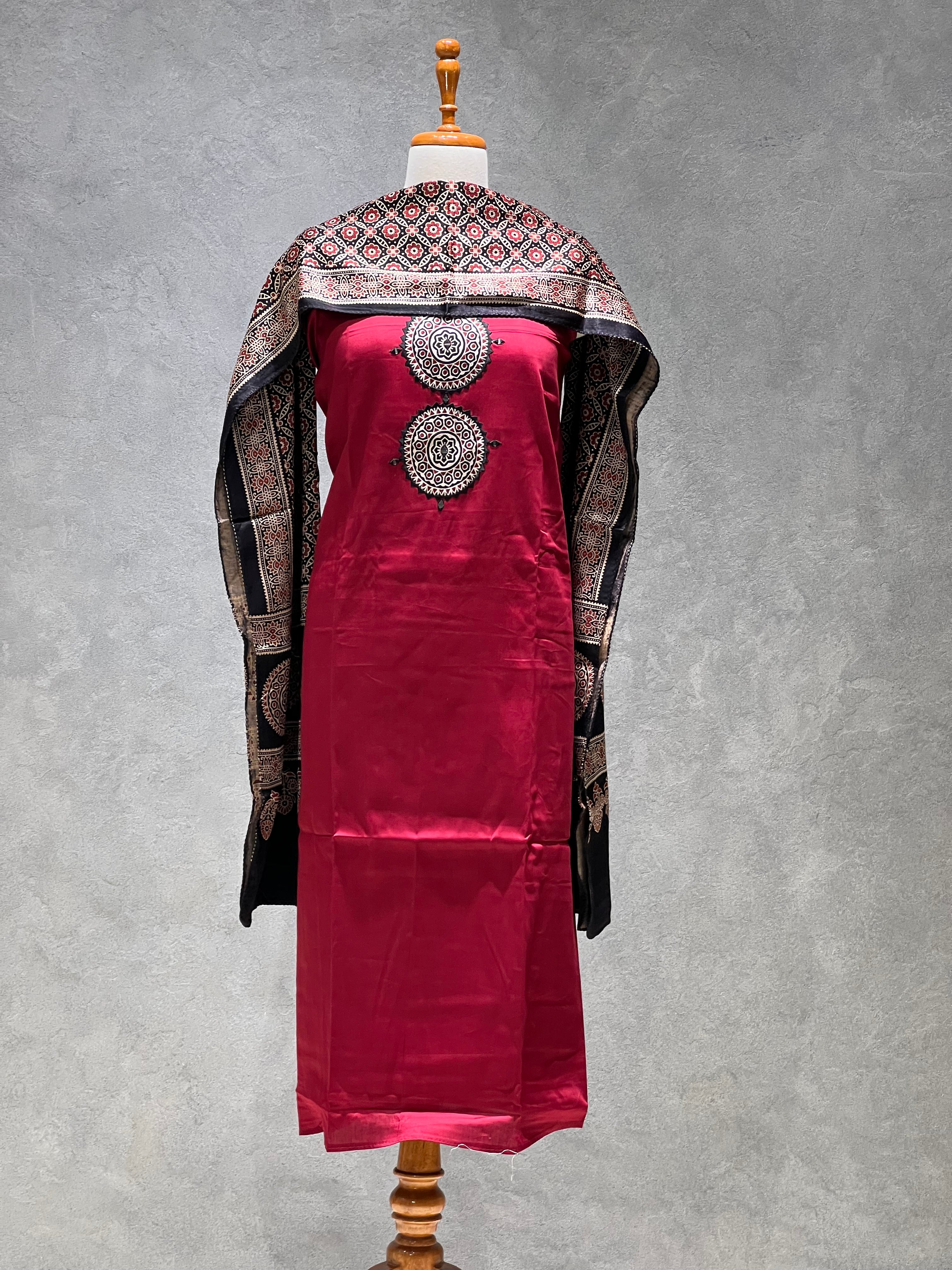 TRADITIONAL COTTON UNSTITCHED SUITS -1.0