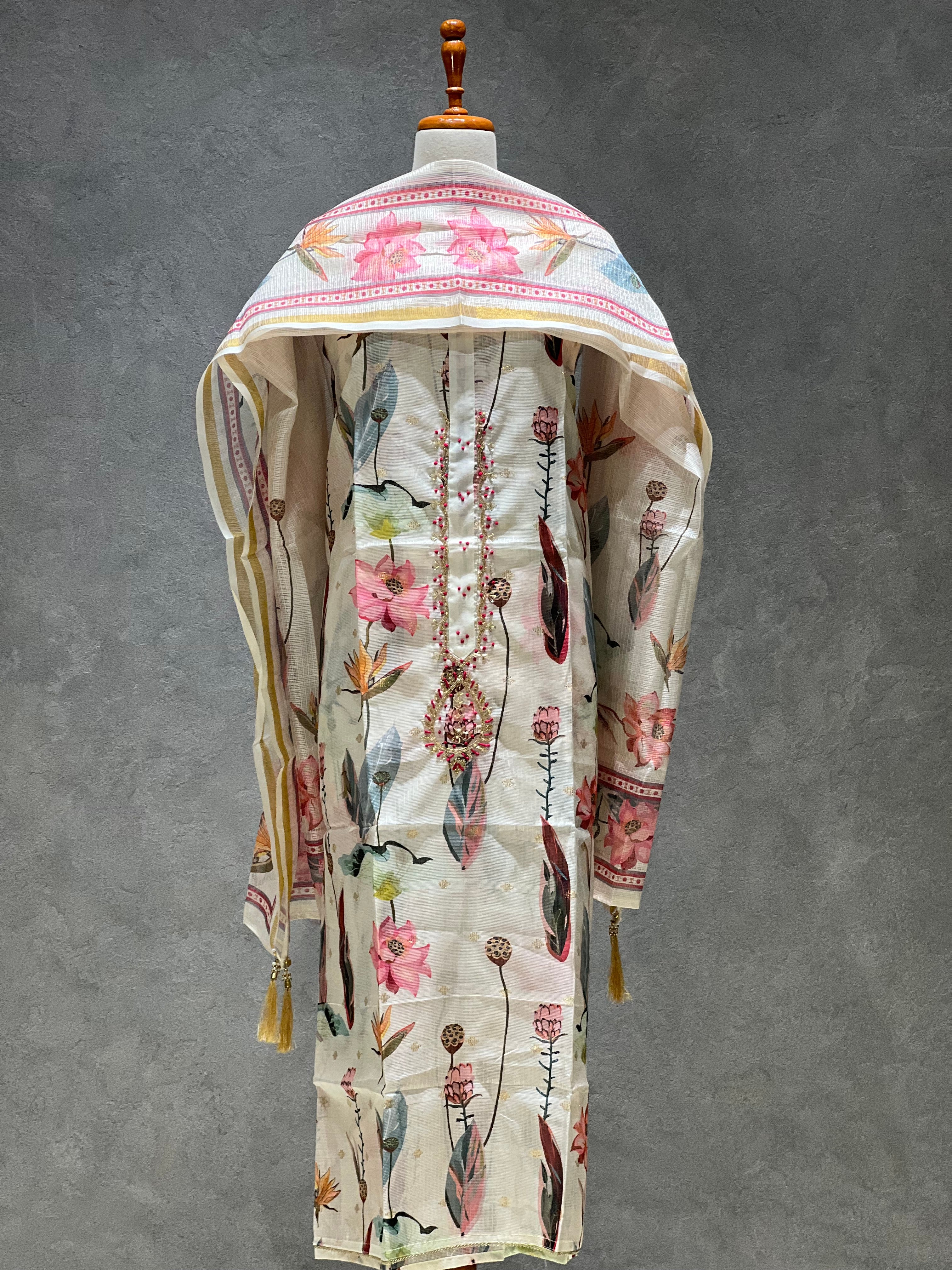 KOTTA FLORAL PRINT UNSTITCHED SUITS