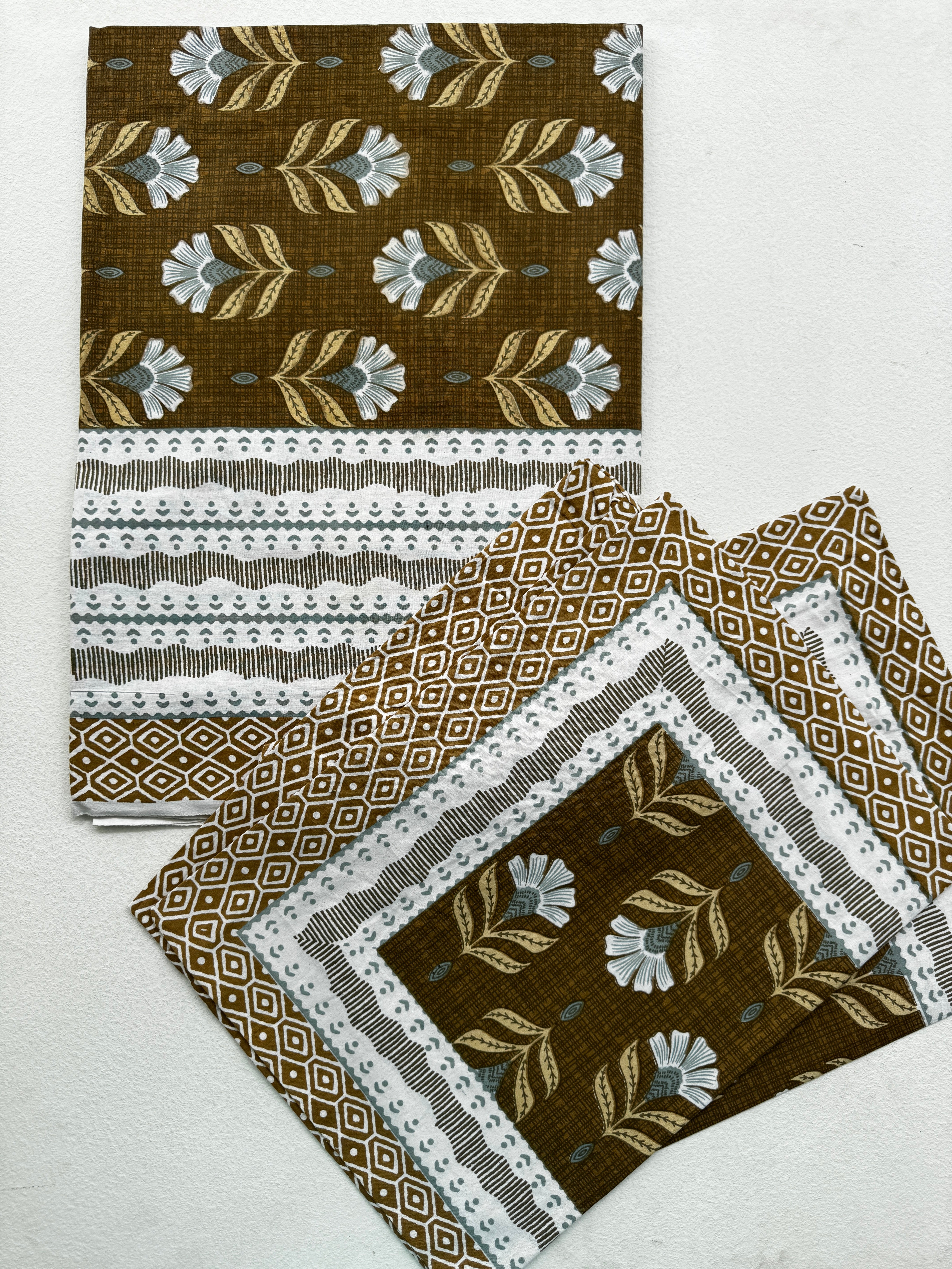 EARTHY BROWN FLORAL COTTON BEDSPREAD