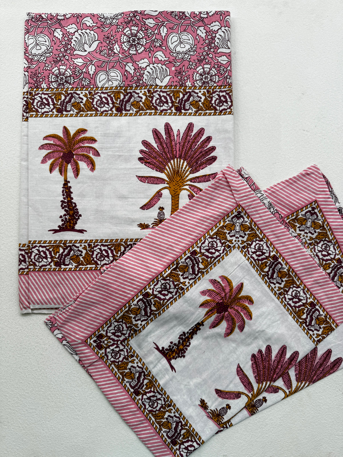 PINK HAND BLOCK INSPIRED PALM PRINT BEDSPREAD