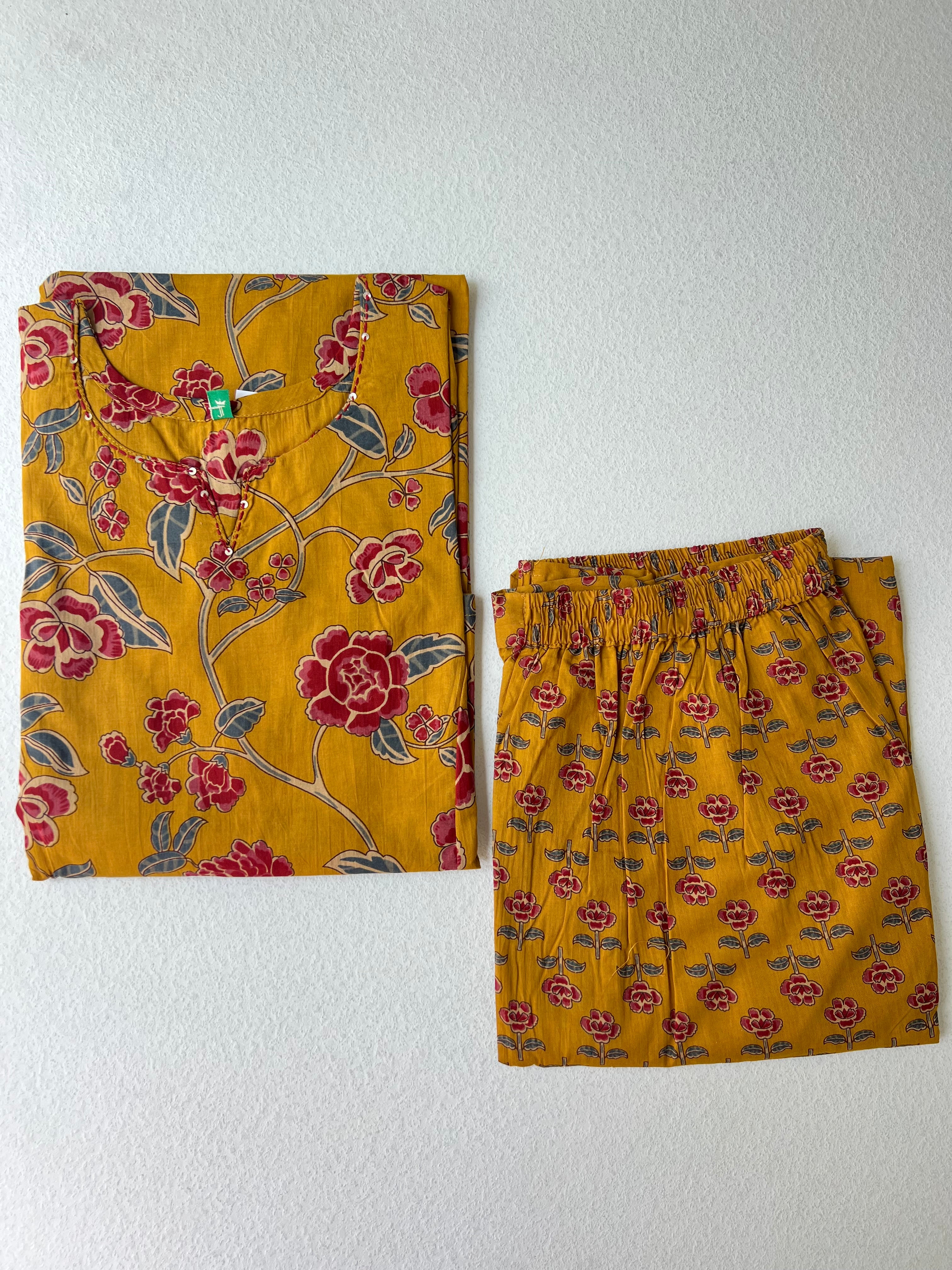VASTRA KURTI SETS 1.3