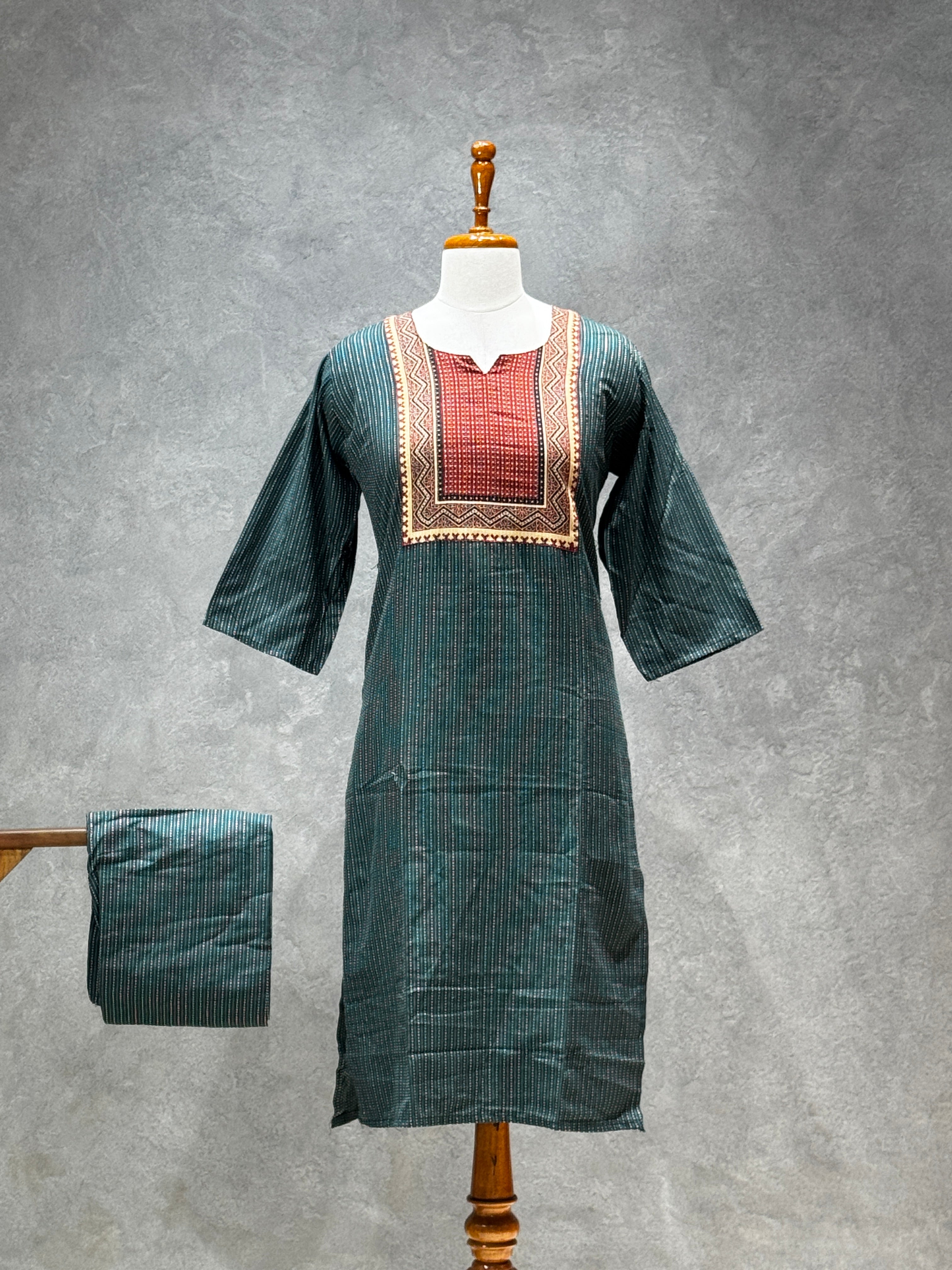 KANTHA KURTHI SET (GREEN DOTS)