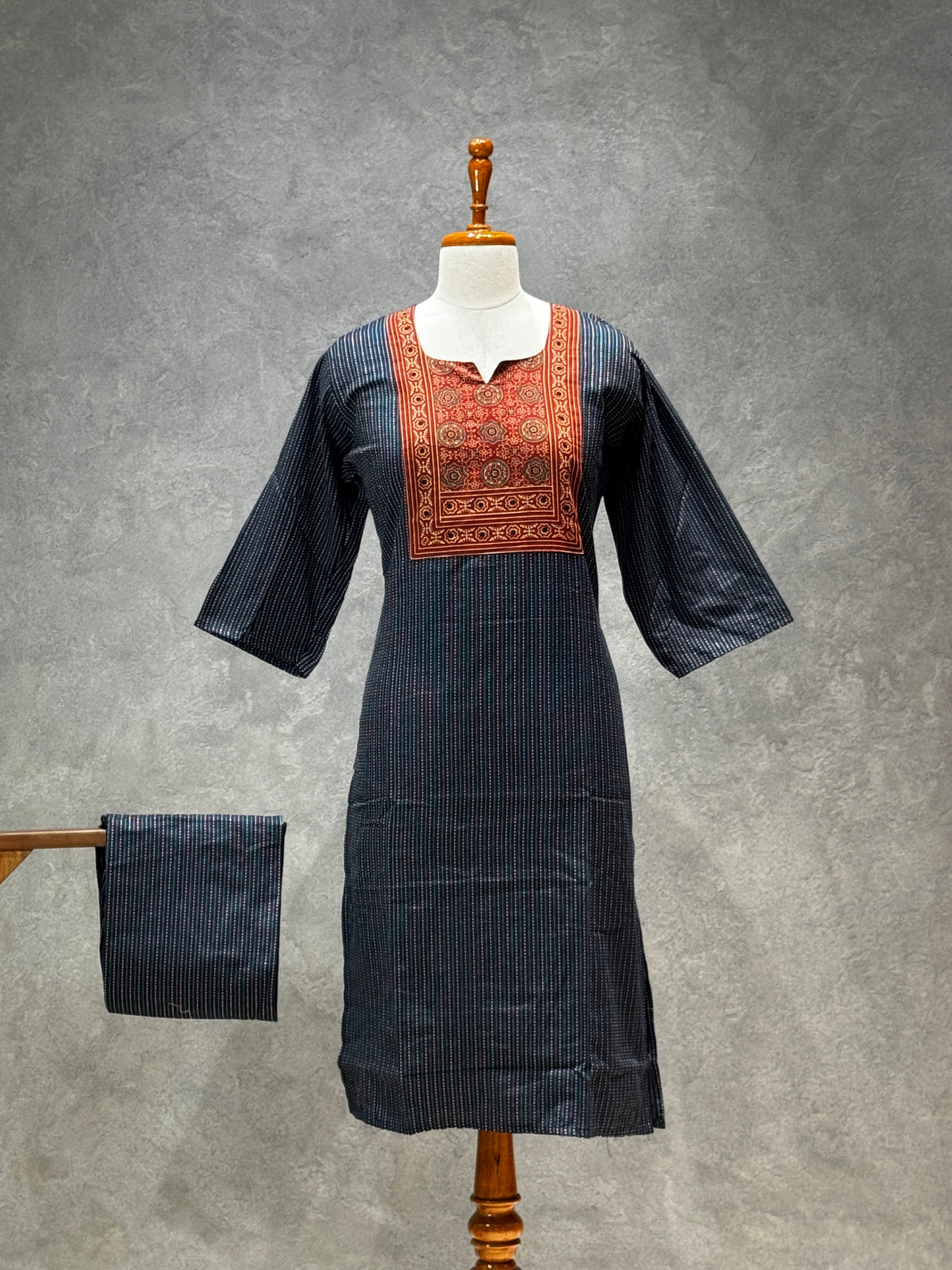 KANTHA KURTHI SET (BLACK AJRAKH)