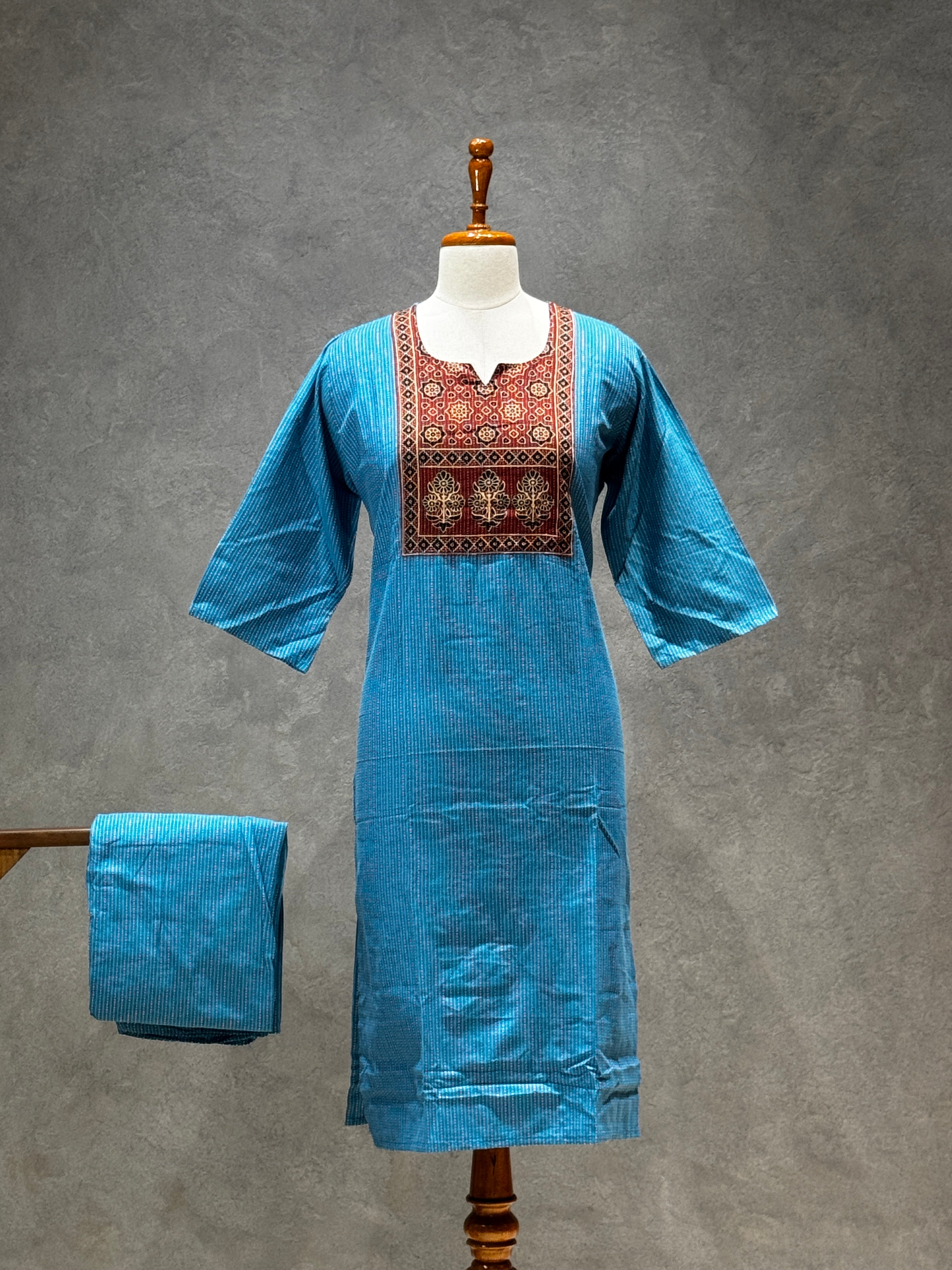 KANTHA KURTHI SET (BLUE)