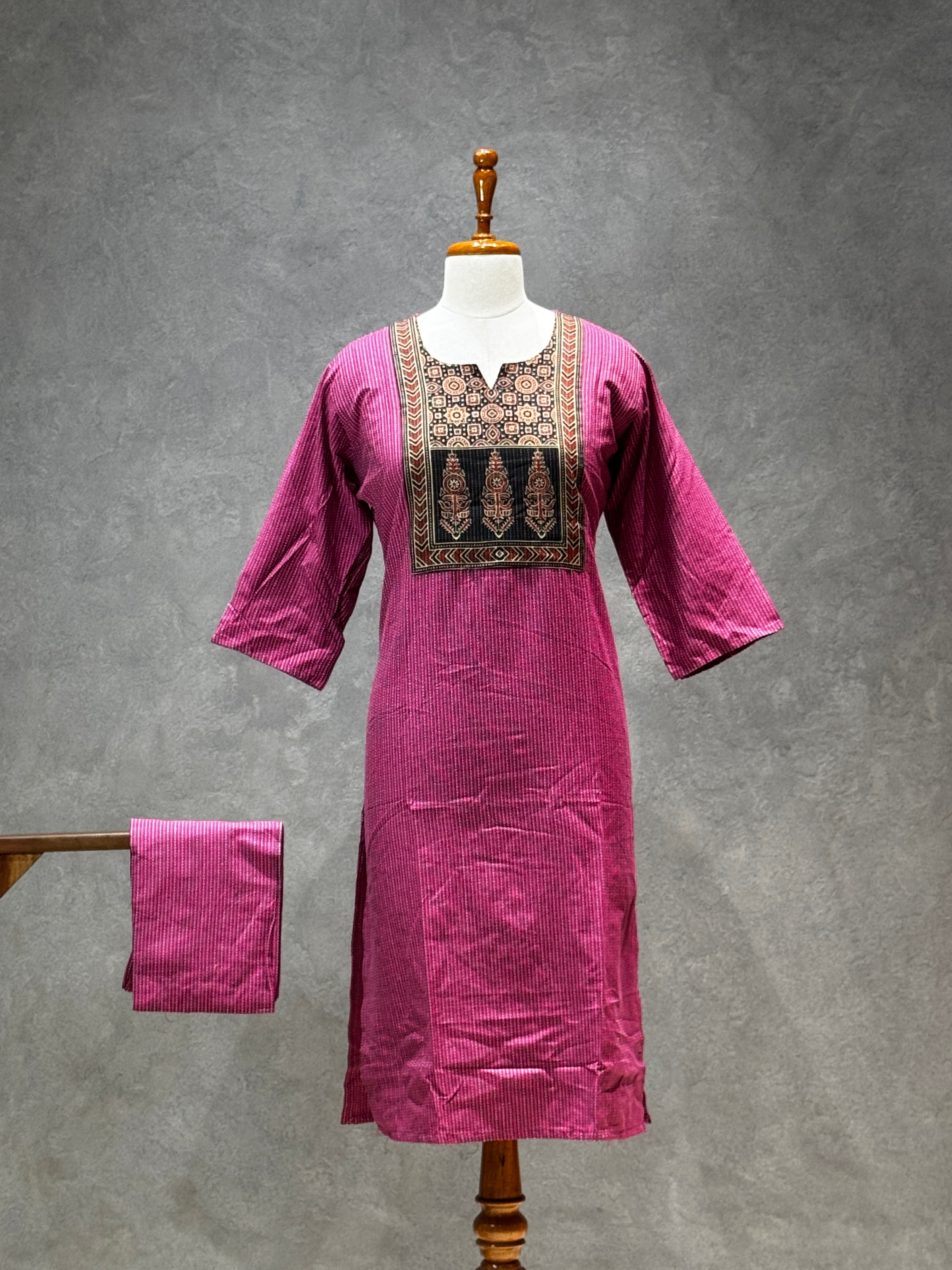 KANTHA KURTHI SET (PINK)
