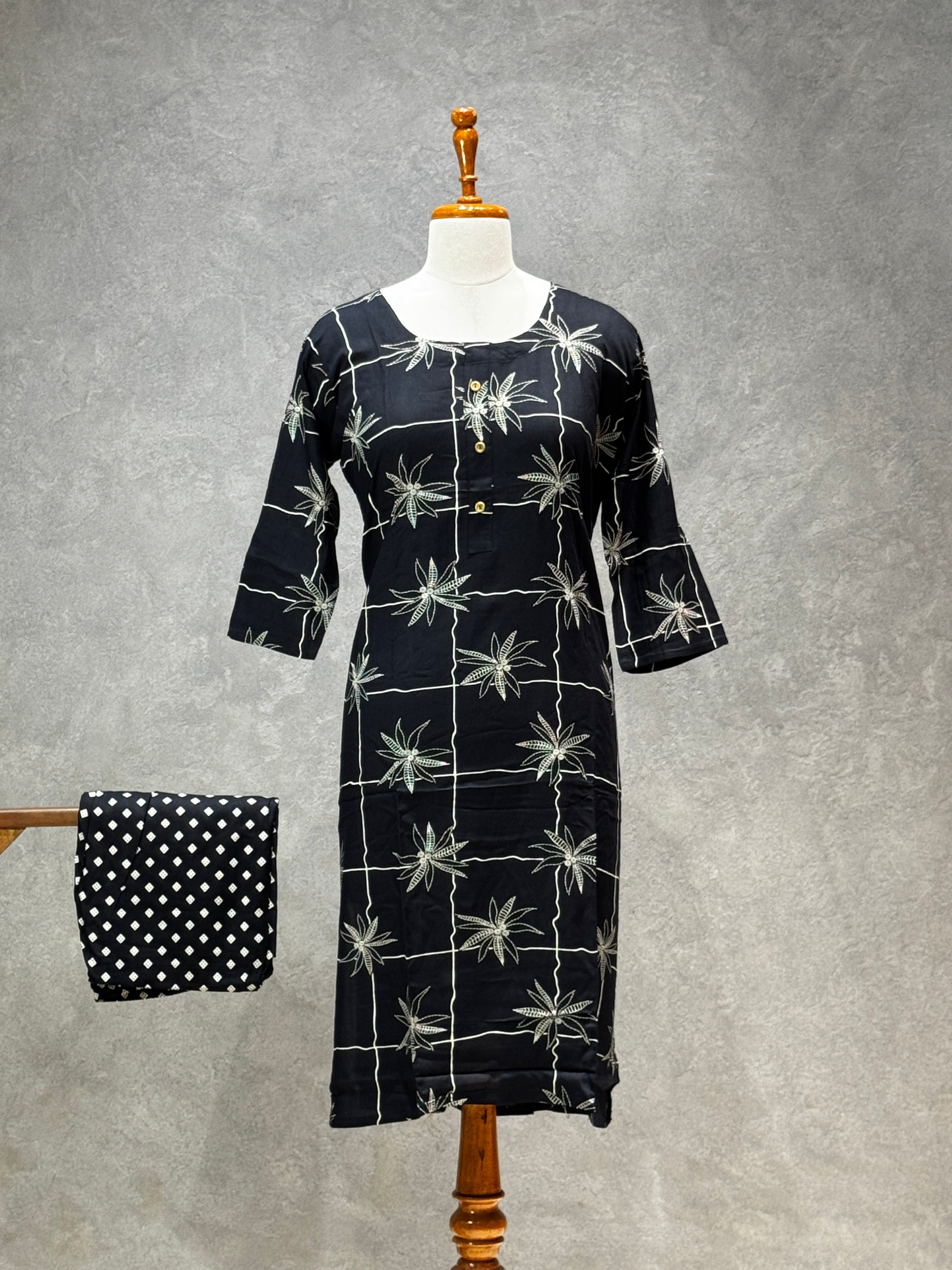 CASUAL WEAR LEAF BLACK KURTHI SET