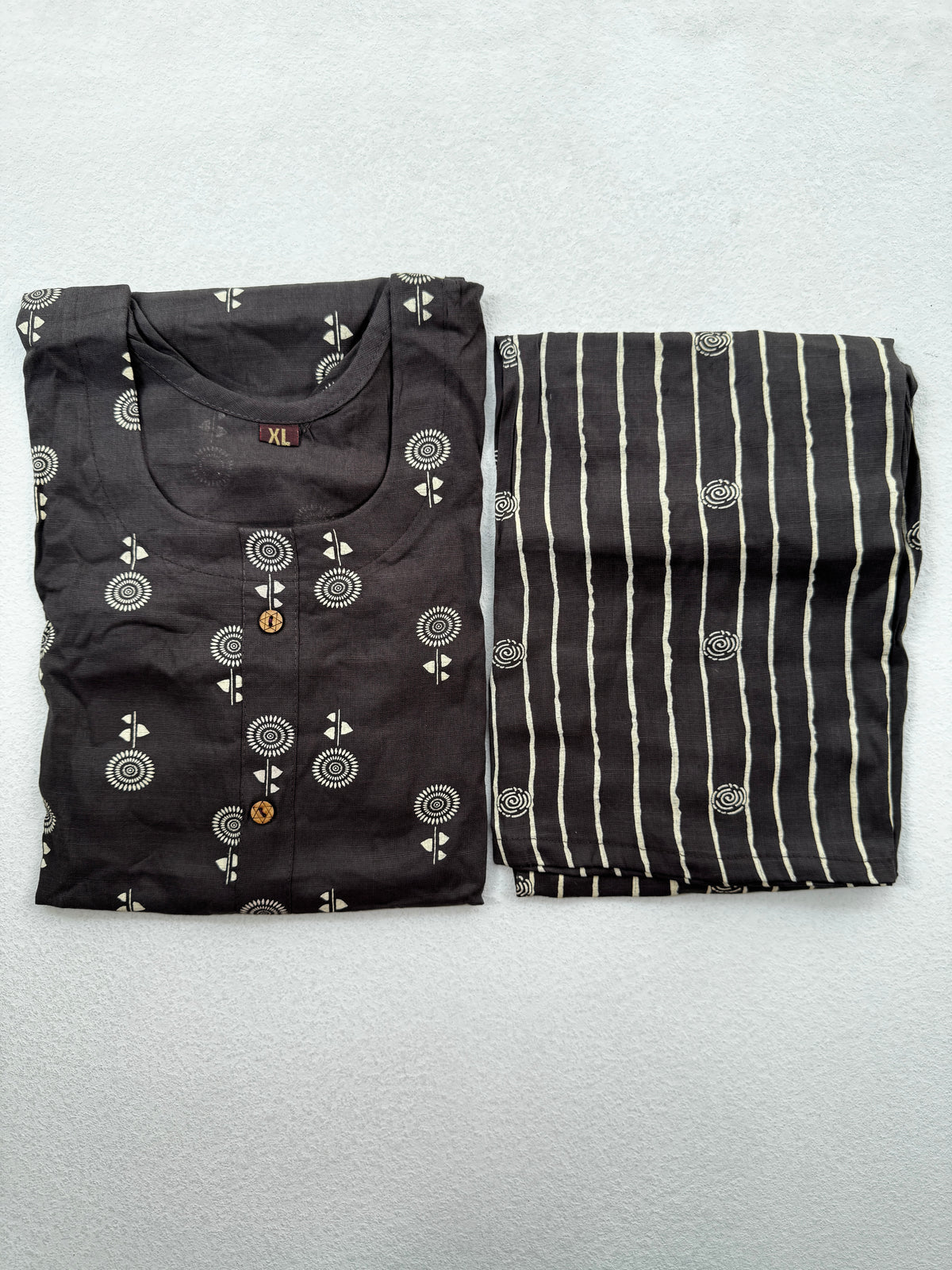 GRAPHITE GREY ETHNIC FLORAL EVERYDAY WEAR
