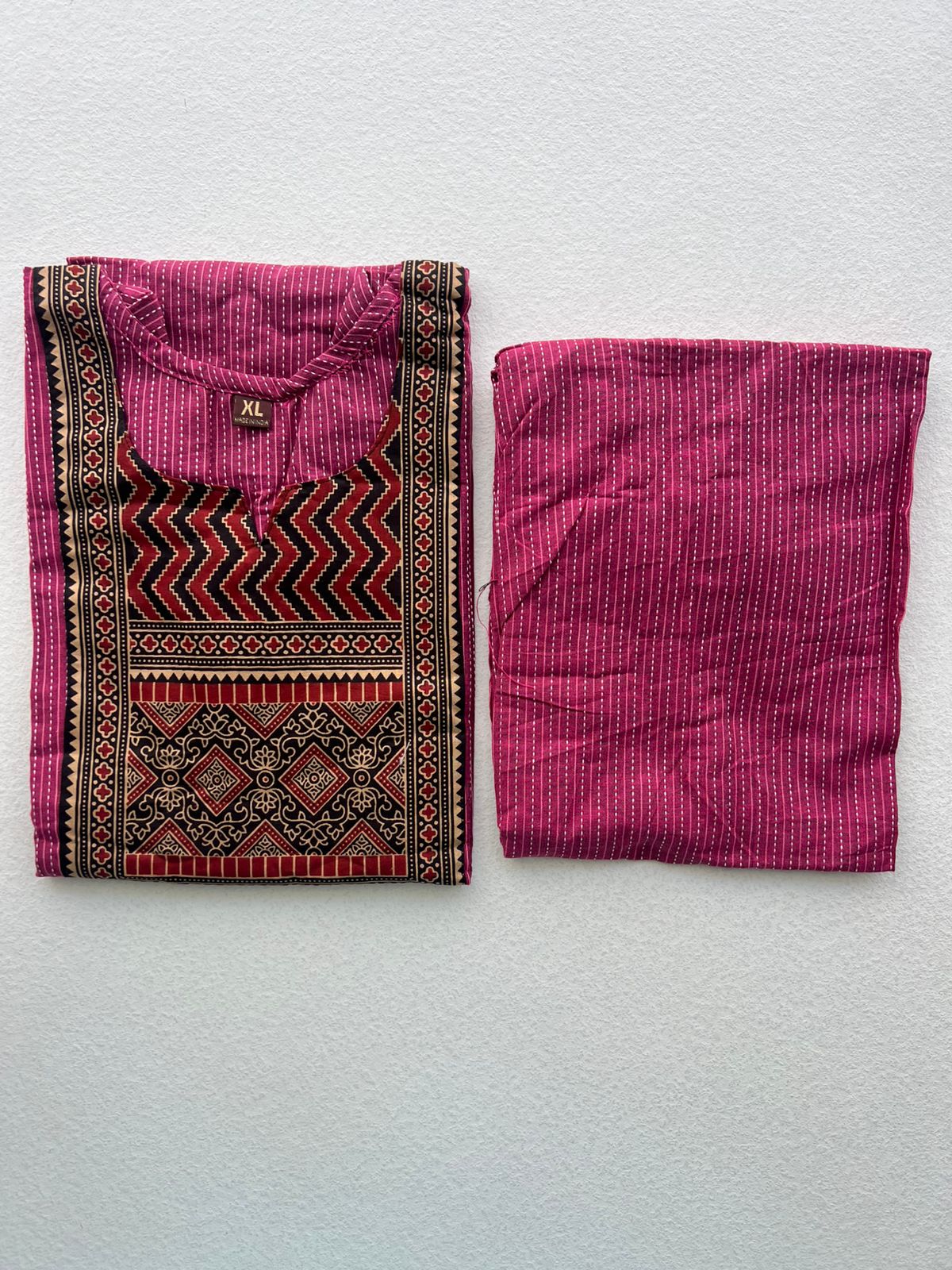KANTHA KURTHI SET (PINK GEOMETRIC)