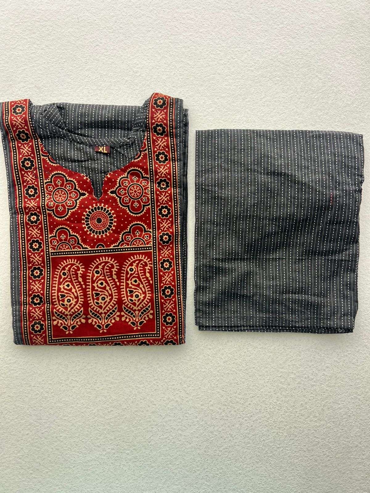 KANTHA KURTHI SET (GREY MANGO)