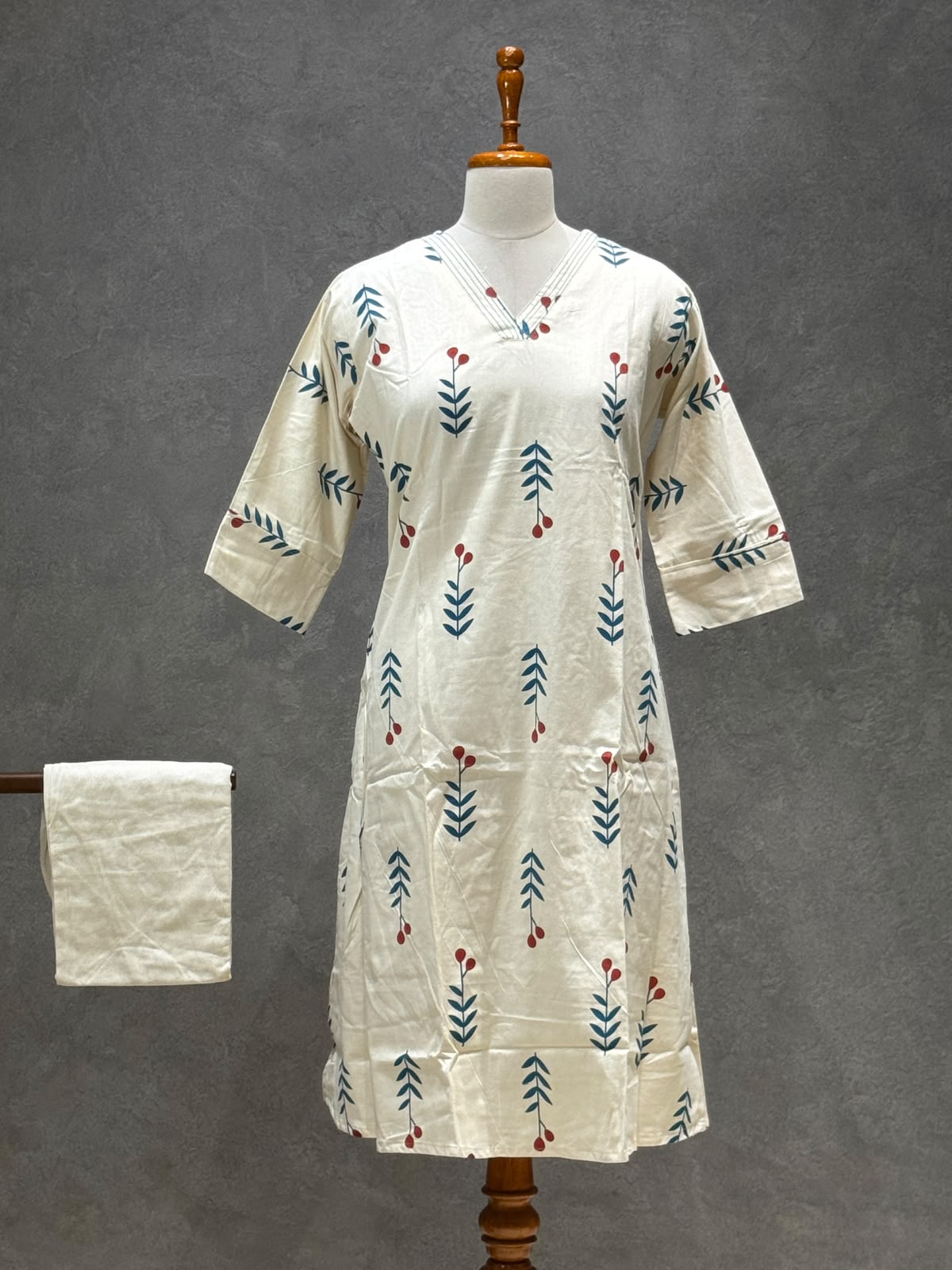 IVORY LEAF & BERRY PRINTED COTTON KURTI SET