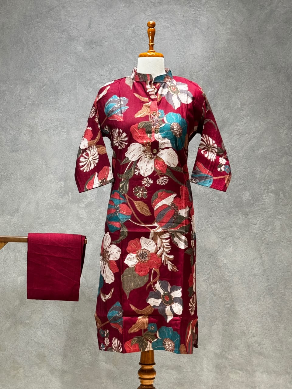 MAROON FLORAL PRINTED VATICAN SILK KURTI SET