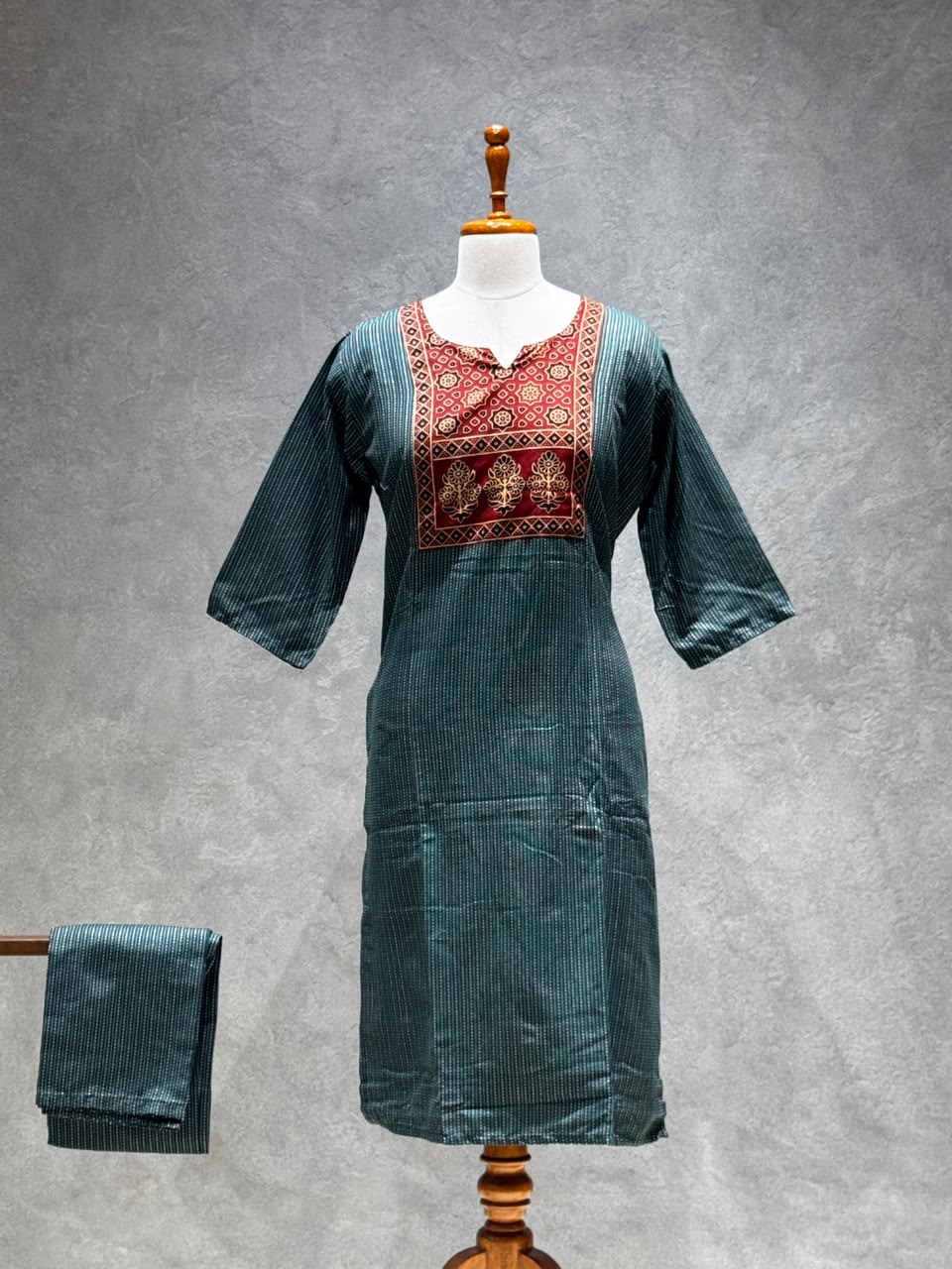 KANTHA KURTHI SET (GREEN FLORAL)