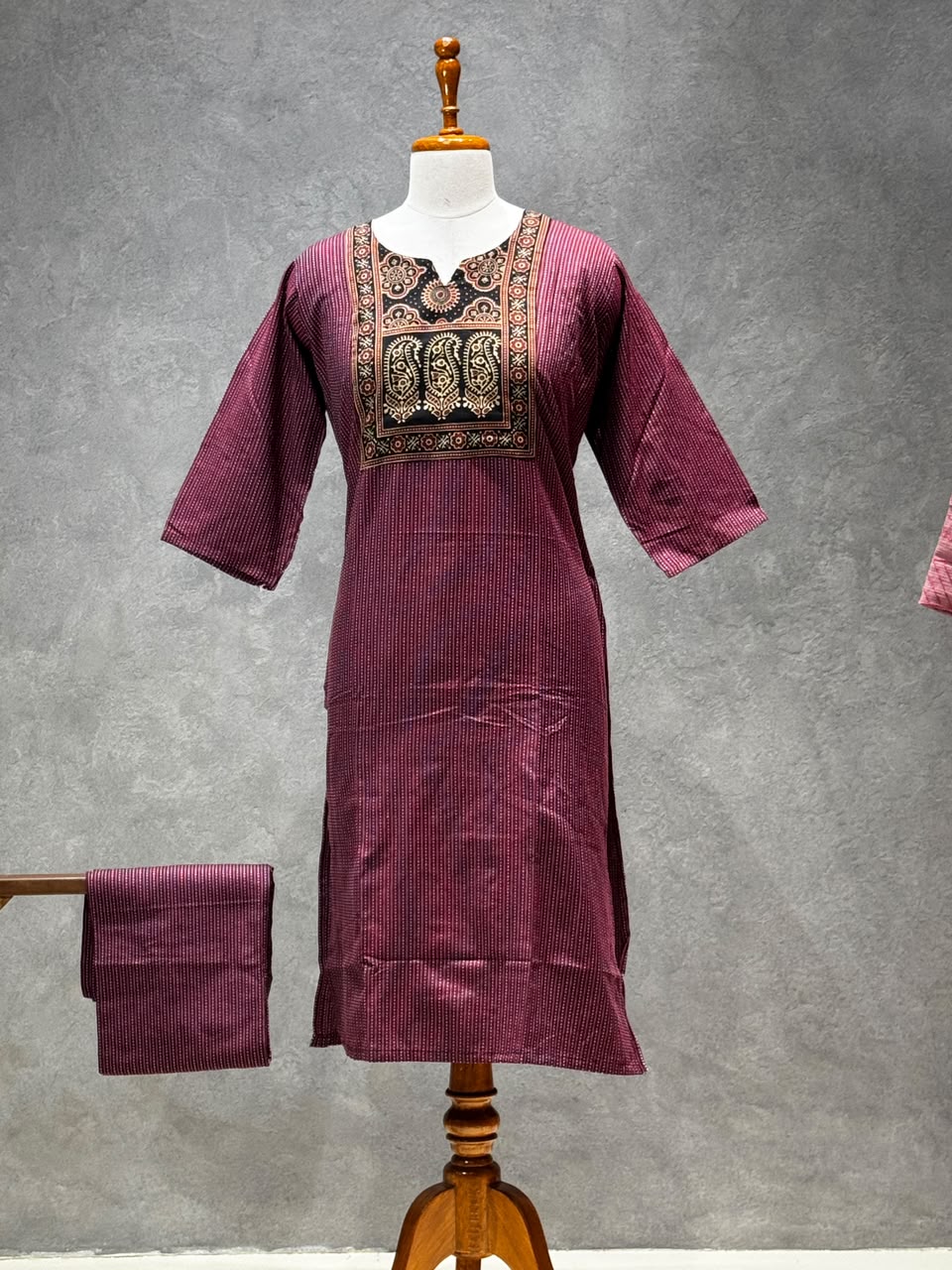 KANTHA KURTHI SET (DARK MAROON MANGO)