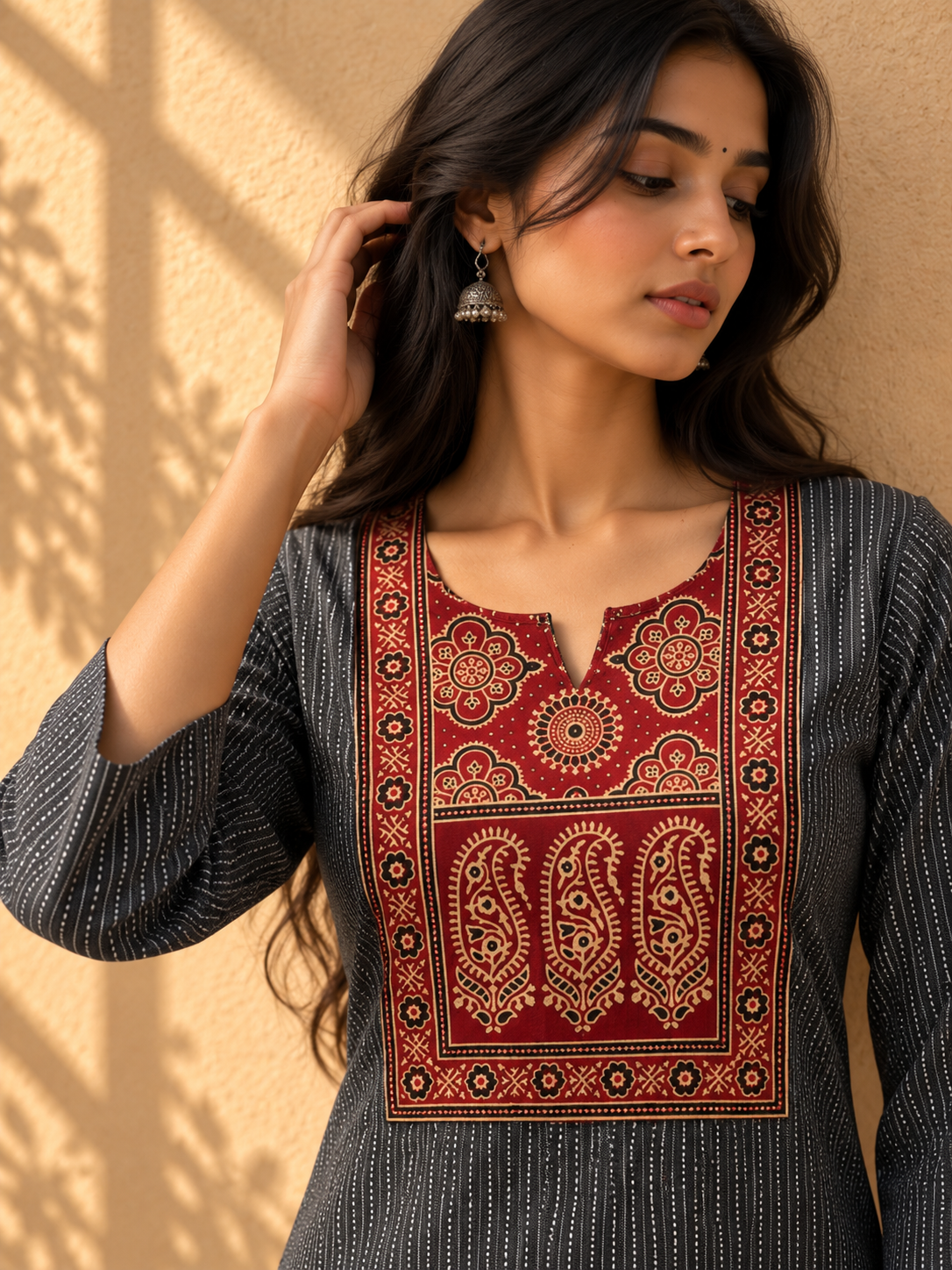 KANTHA KURTHI SET (GREY MANGO)