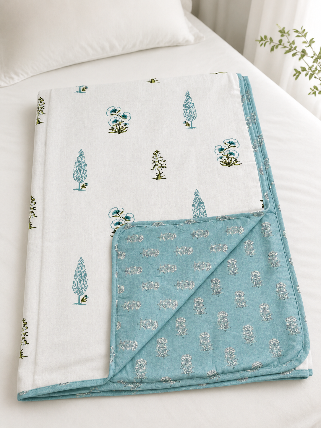 POWDER BLUE BOTANICAL PRINTED COTTON DOHAR