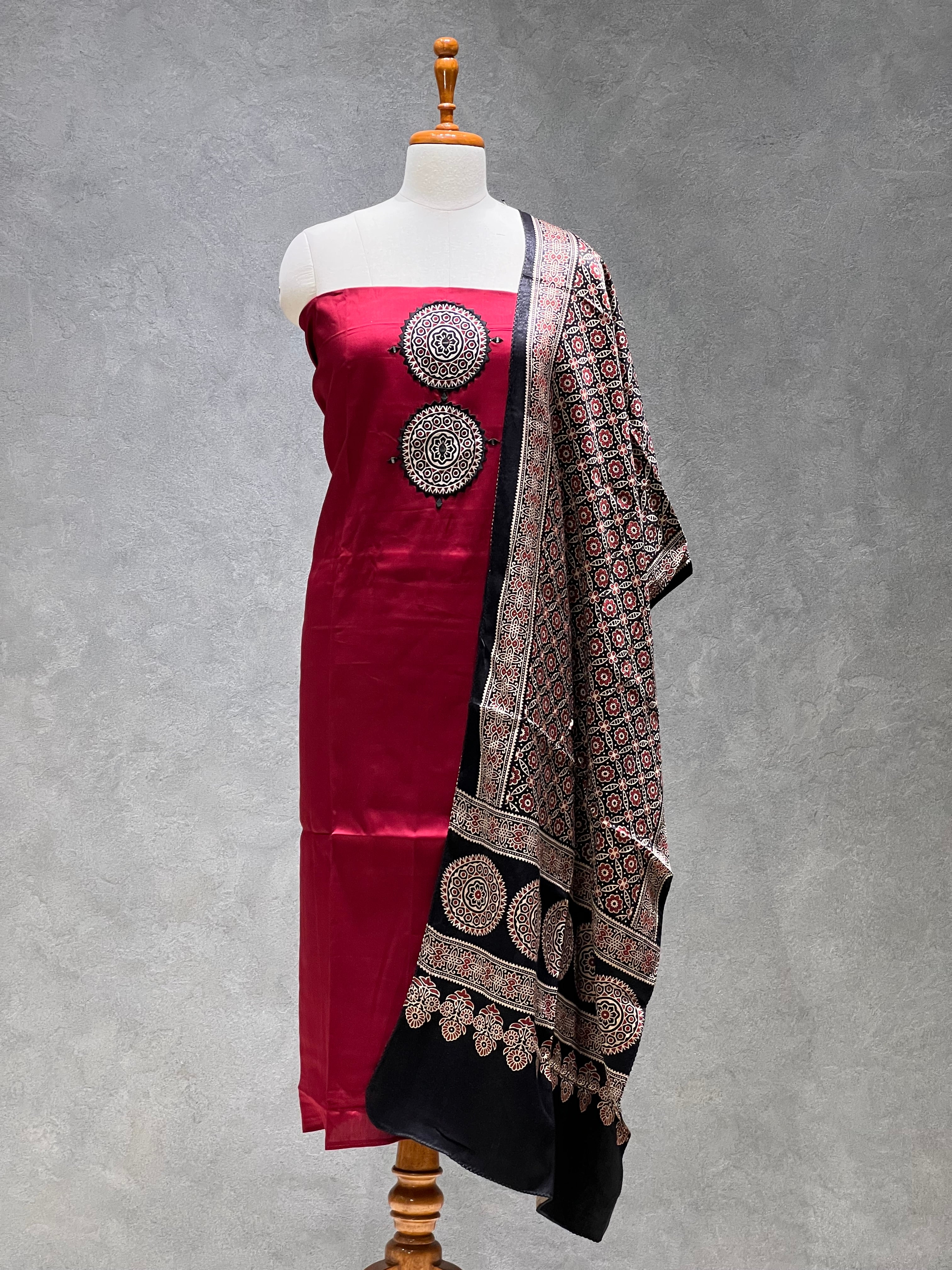 TRADITIONAL COTTON UNSTITCHED SUITS -1.0