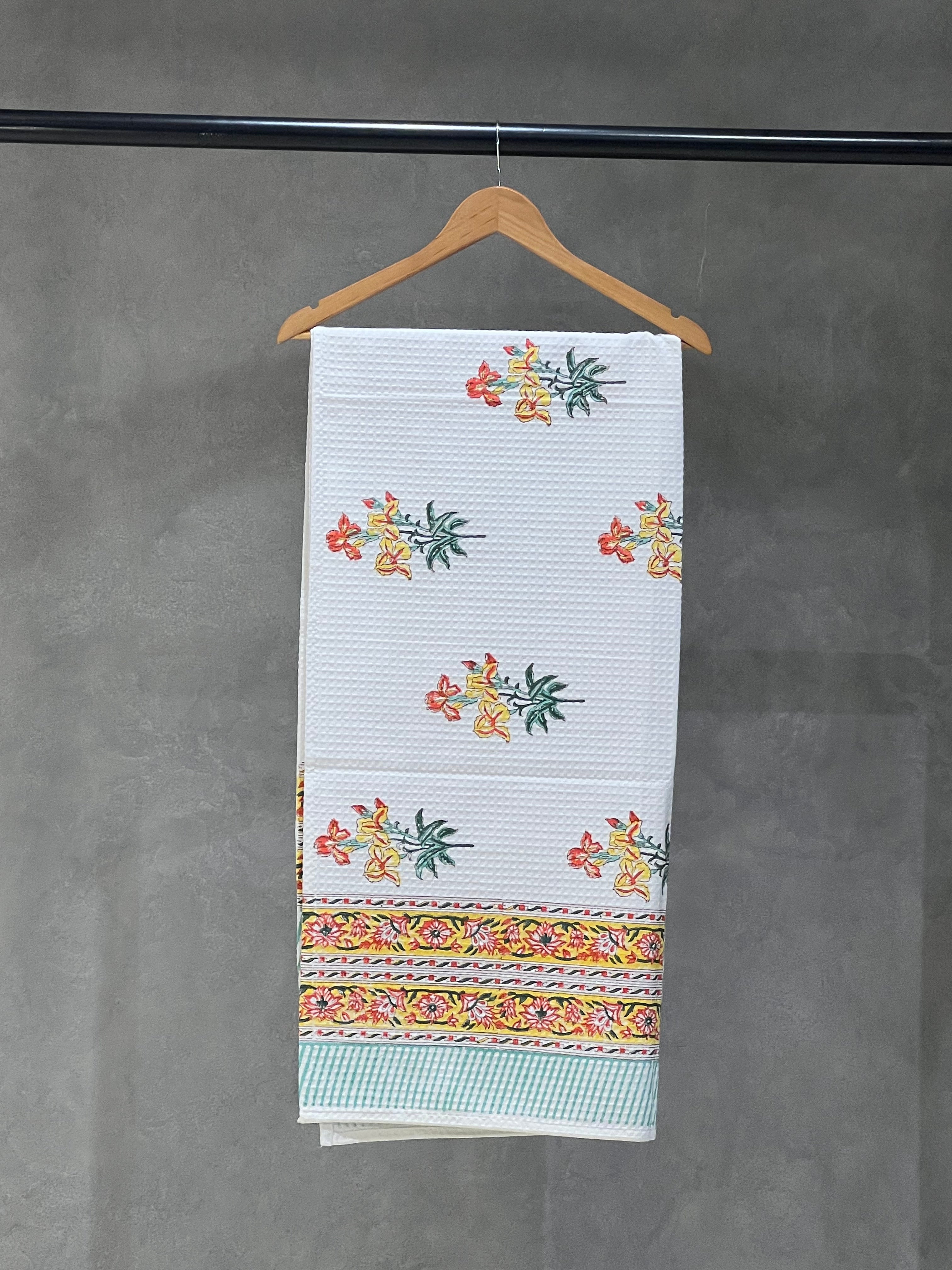 BATH TOWELS - YELLOW ORANGE FLORAL
