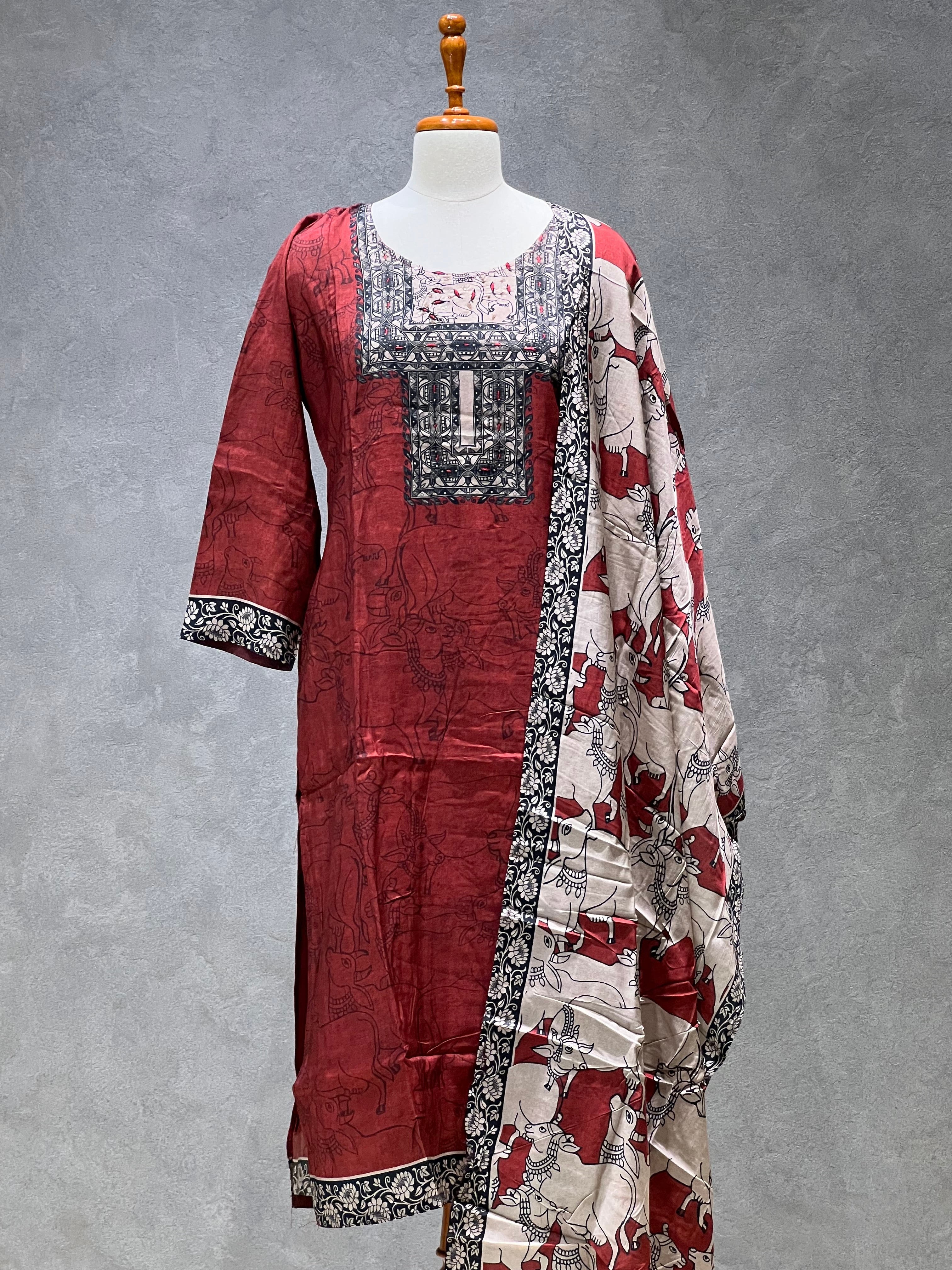 MUSLIN SUITS - PICHWAI DUPATTA