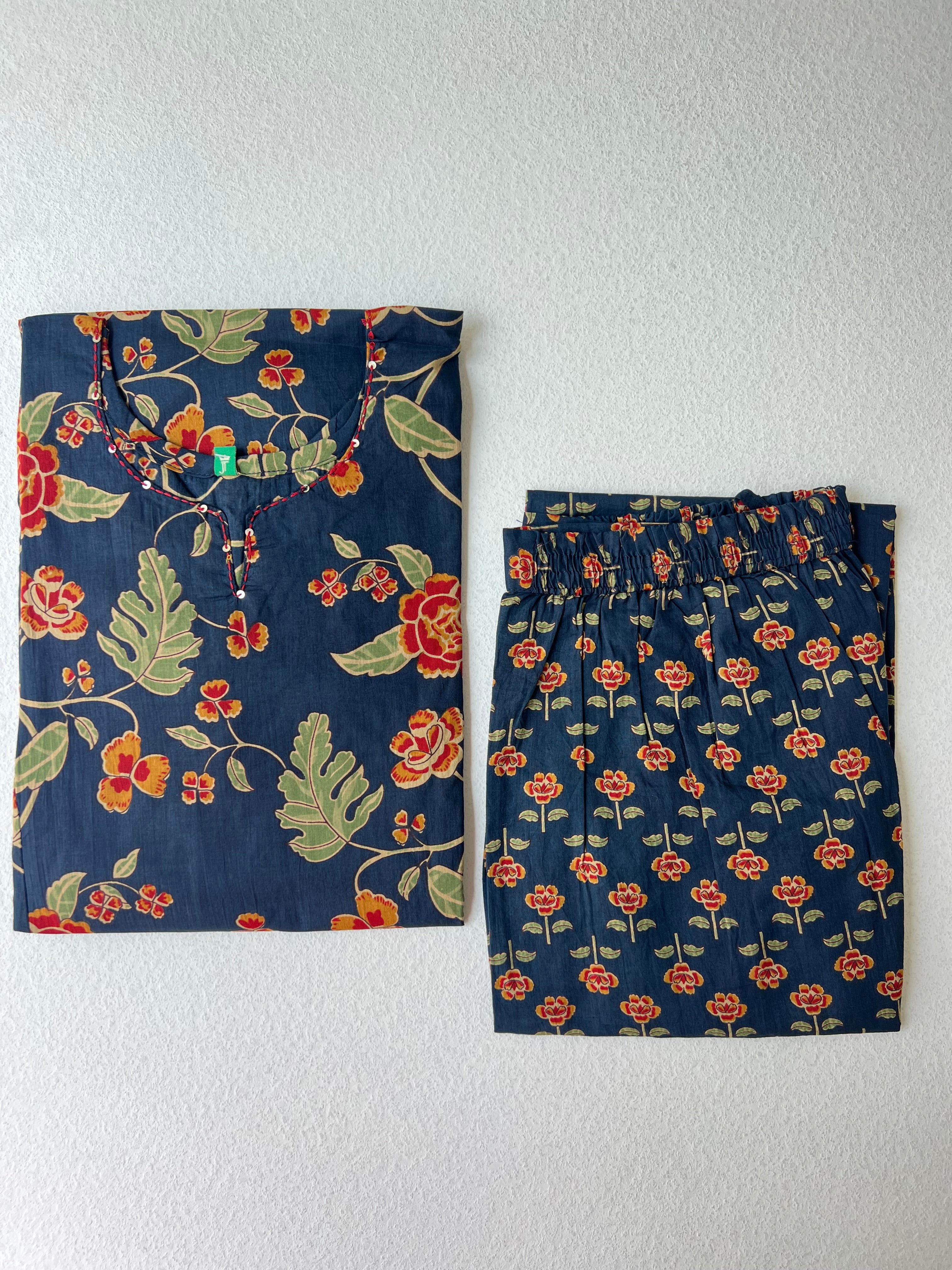 VASTRA KURTI SETS 1.2