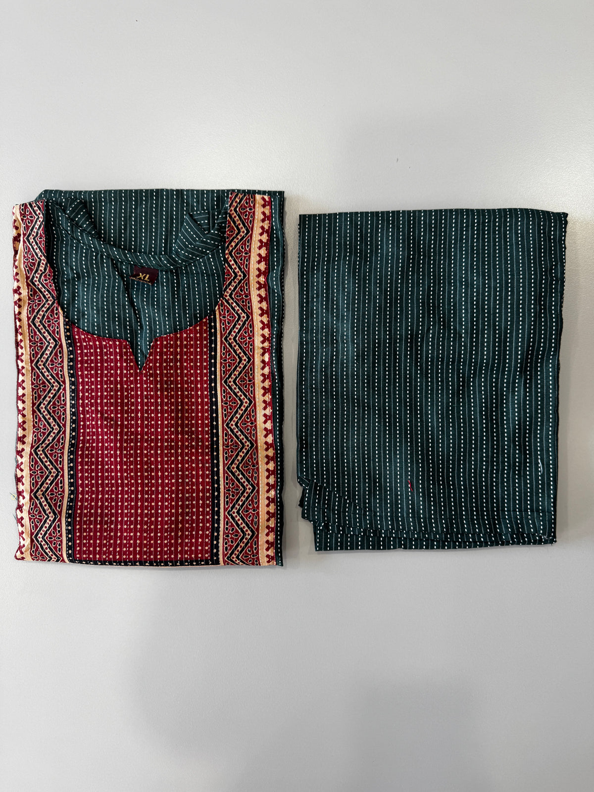 KANTHA KURTHI SET (GREEN DOTS)