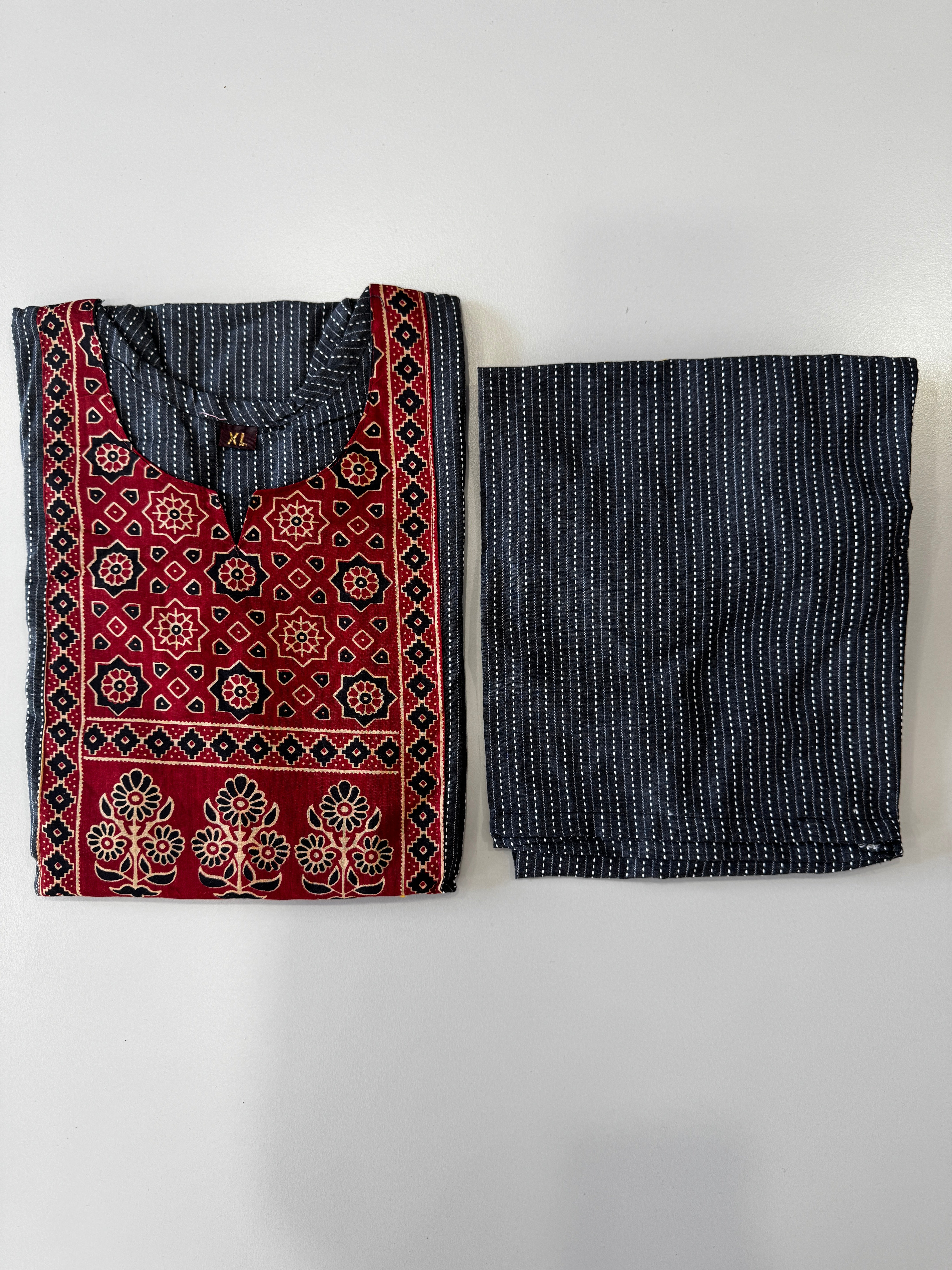 KANTHA KURTHI SET (GREY)