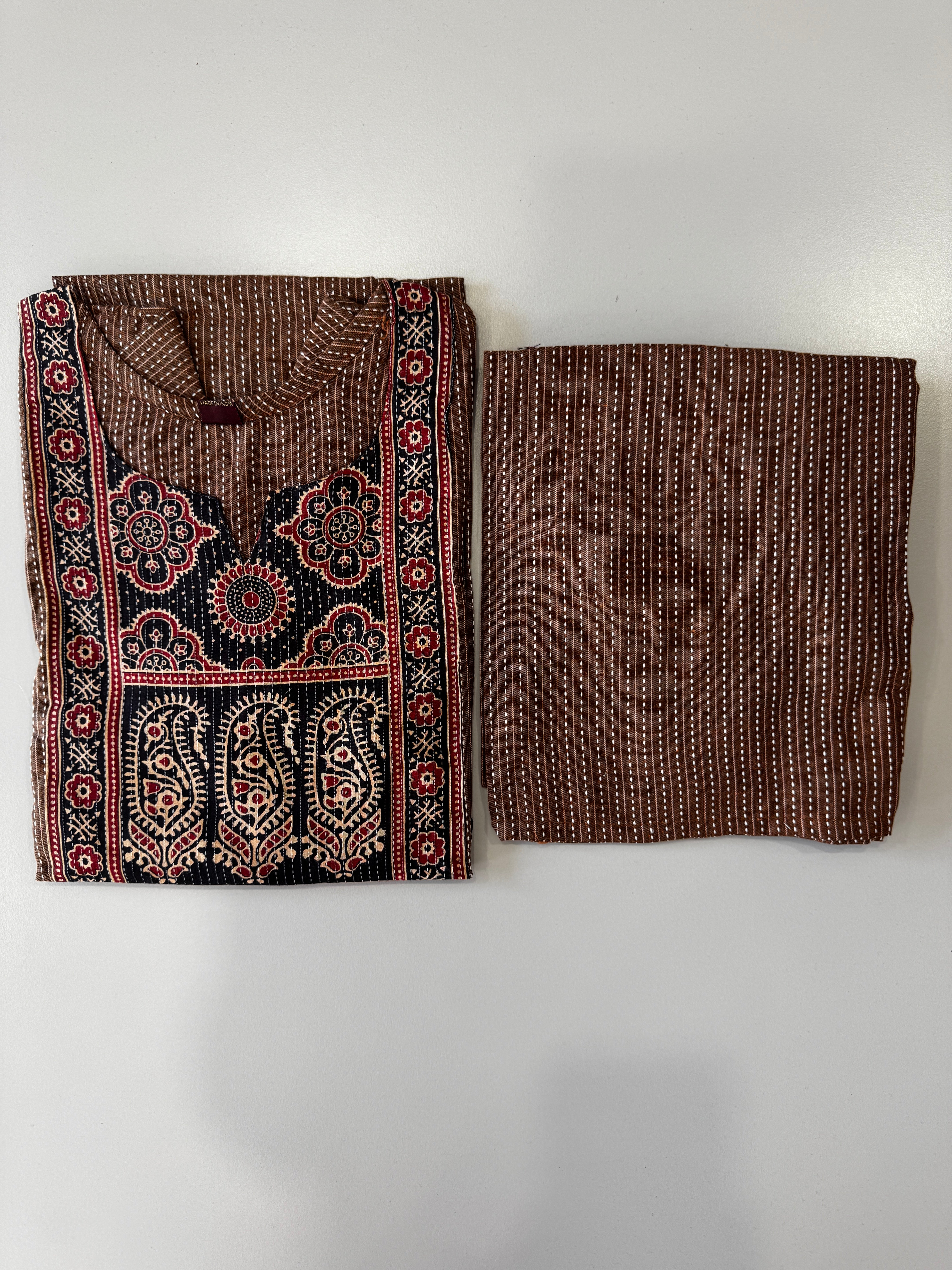 KANTHA KURTHI SET (BROWN)