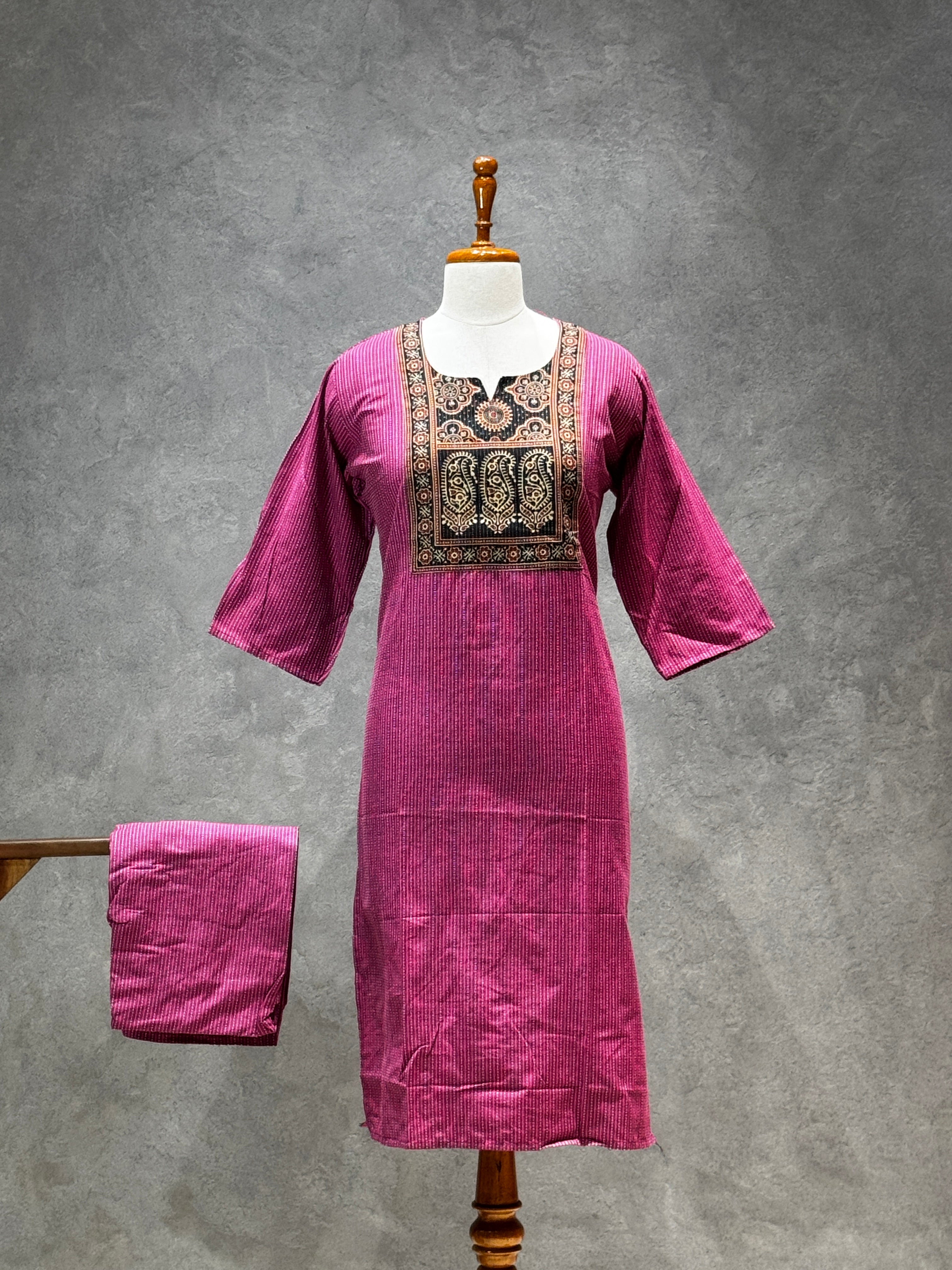 KANTHA KURTHI SET (PINK)