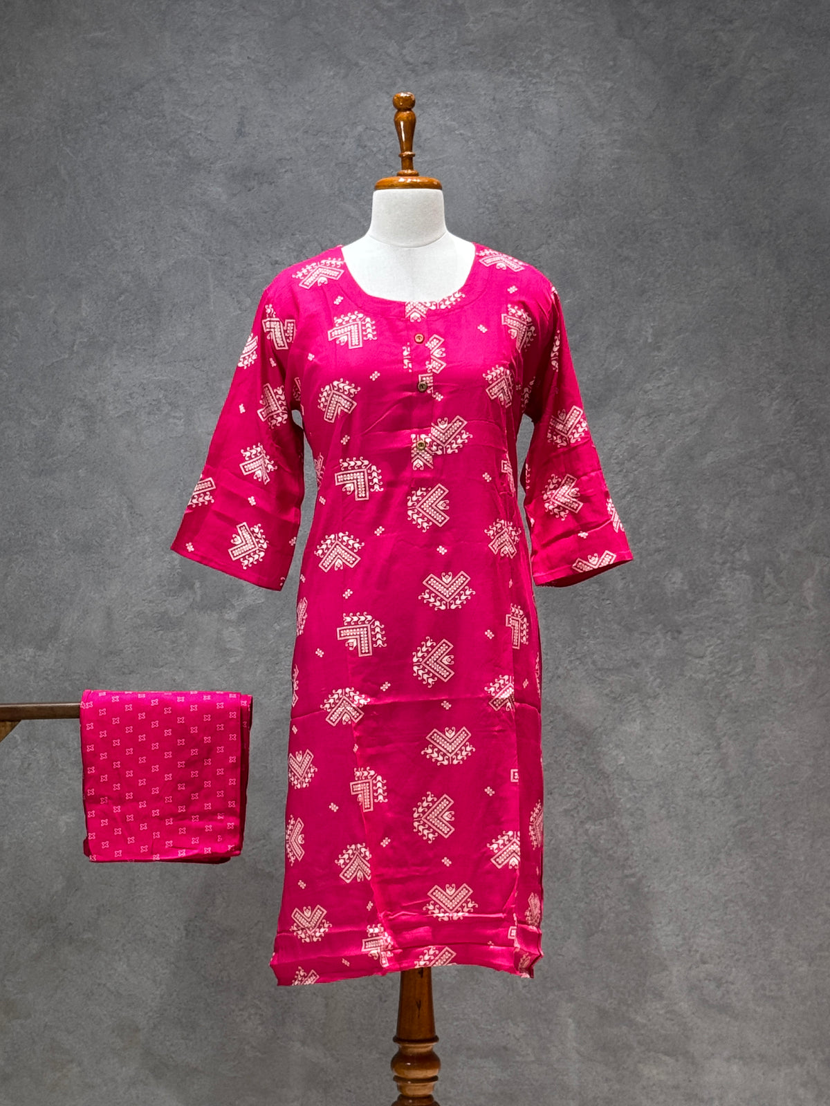 CASUAL WEAR ART PINK KURTHI SET