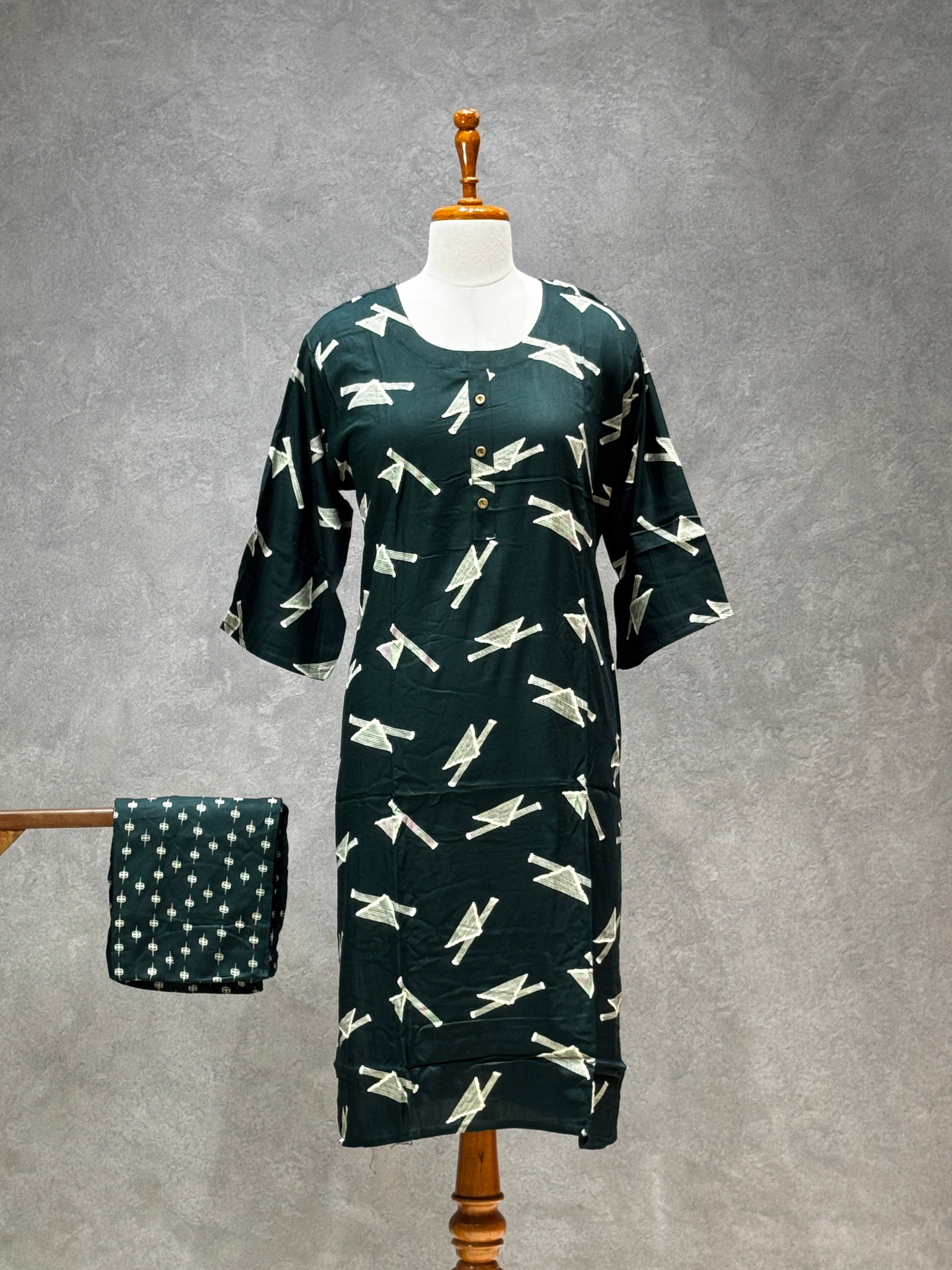 CASUAL WEAR BLOCK GREEN KURTHI SET