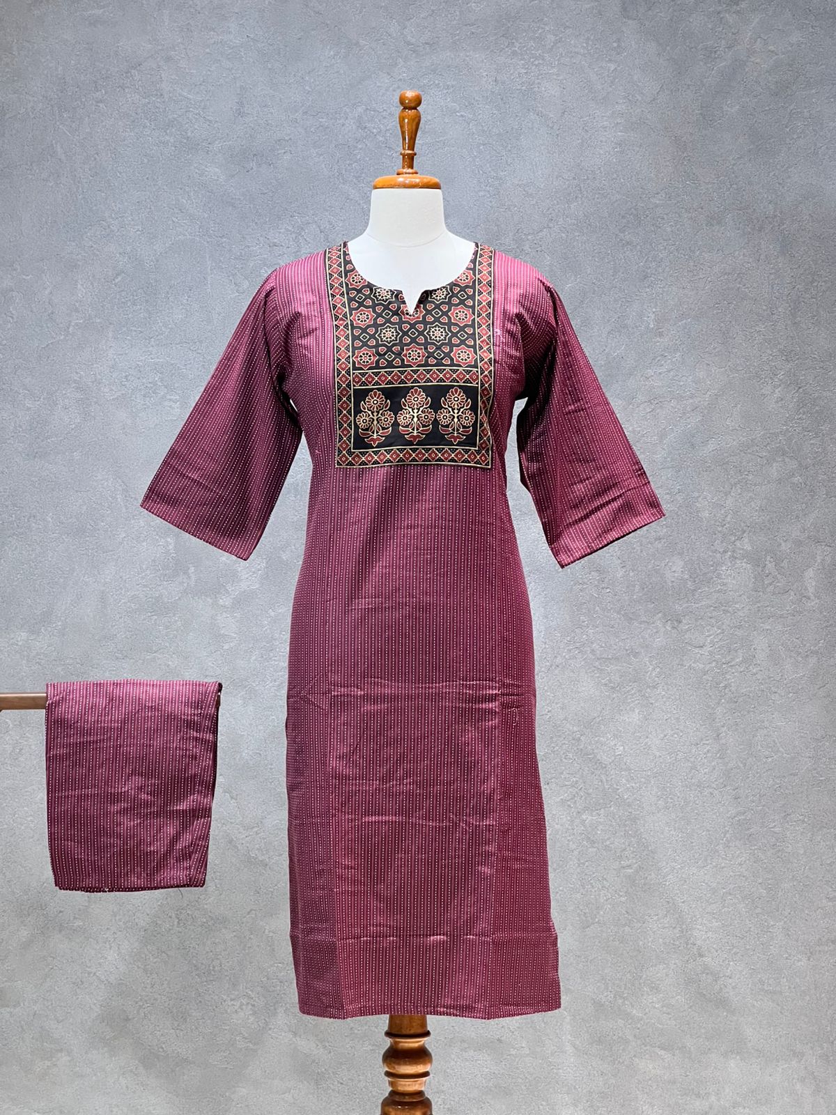 KANTHA KURTHI SET (DARK MAROON FLORAL)