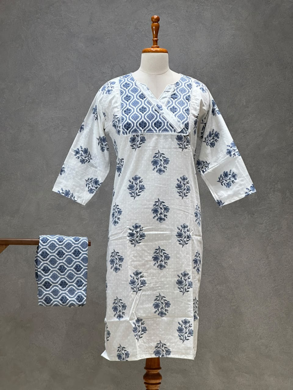 INDIGO FLORAL PRINTED COTTON BLEND KURTI SET