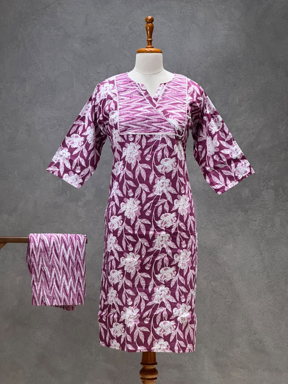 WINE ZIGZAG PRINTED COTTON BLEND KURTI SET