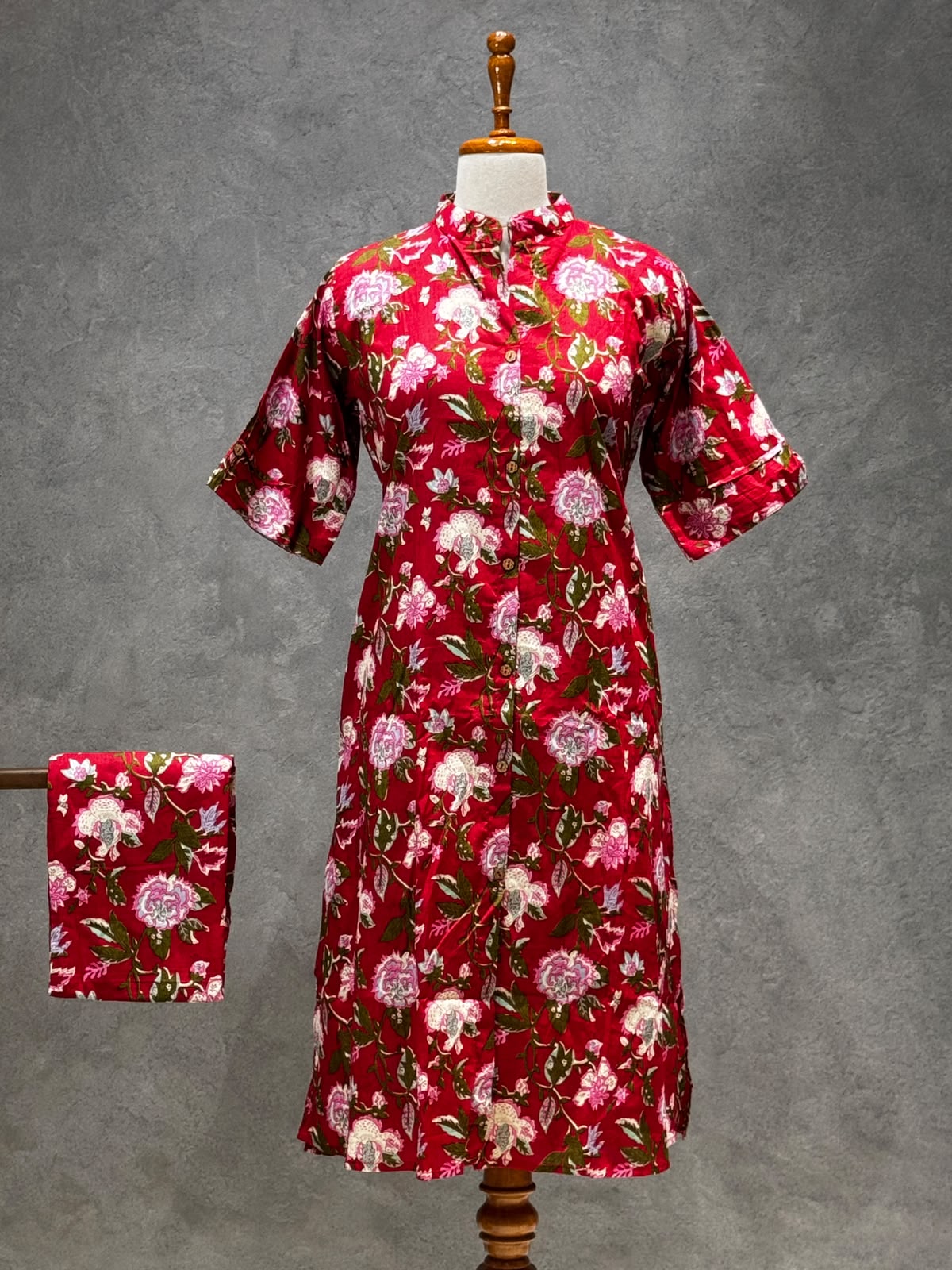 RED FLORAL PRINTED COTTON BLEND KURTI SET