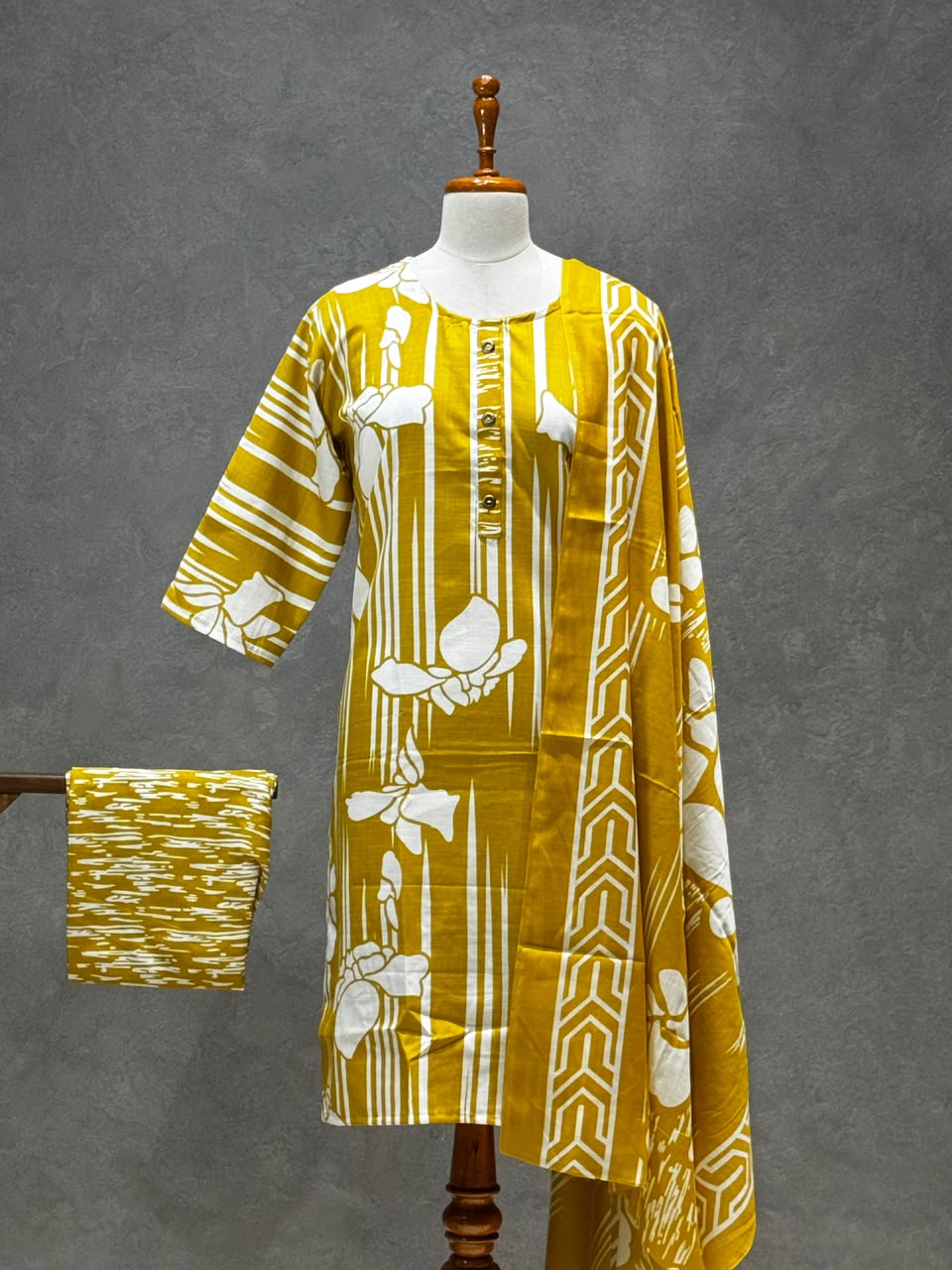 MUSTARD YELLOW FLORAL STRIPED PRINTED COTTON-BLEND SALWAR SET