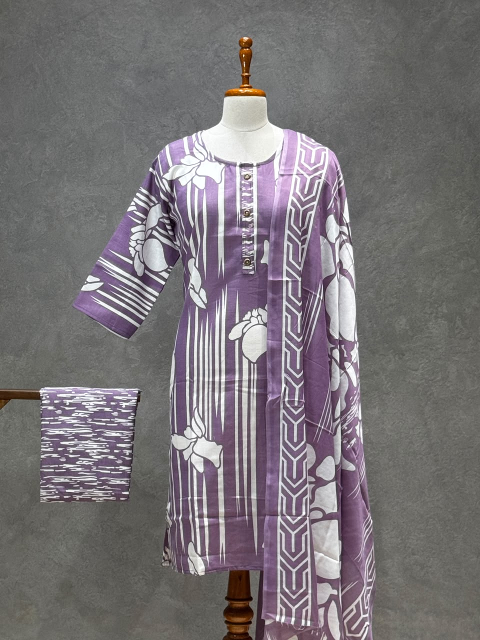 LILAC FLORAL STRIPED PRINTED COTTON-BLEND SALWAR SET