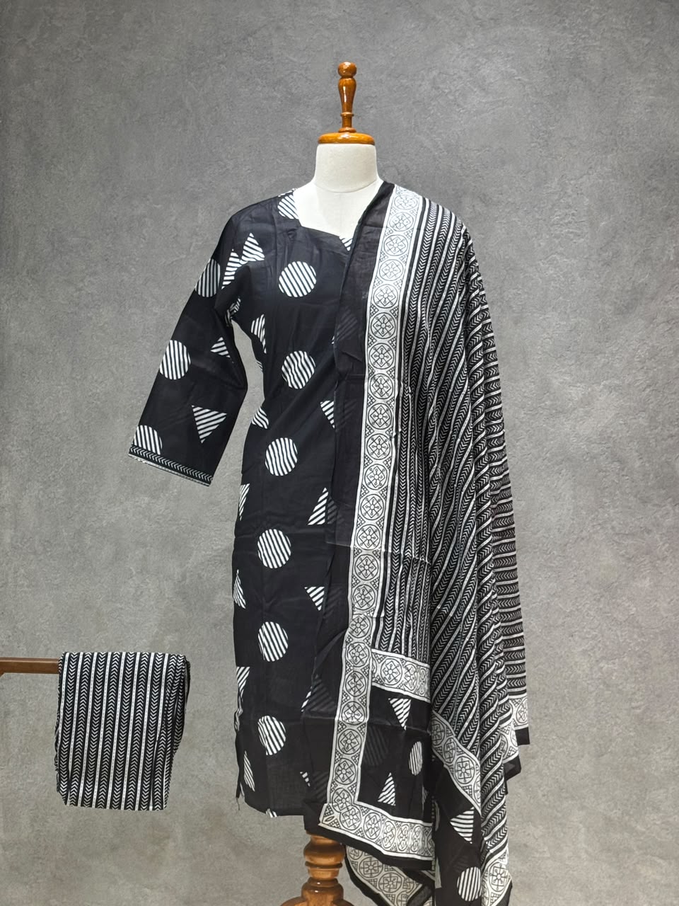 MONOCHROME MUSE SALWAR SET