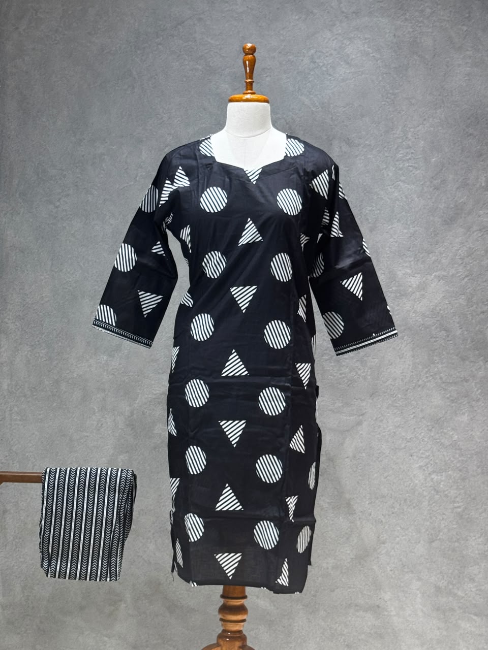 MONOCHROME MUSE SALWAR SET