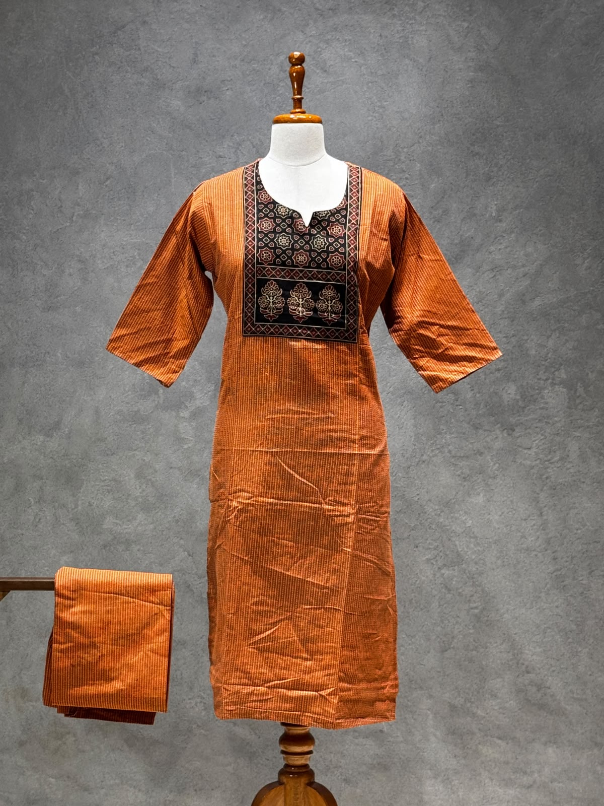 KANTHA KURTHI SET (ORANGE FLORAL)