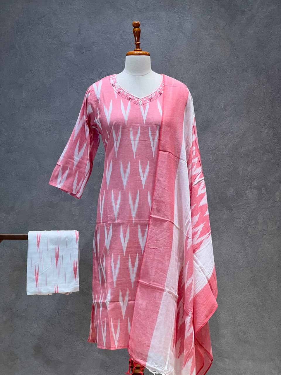 PINK IKAT HANDLOOM COTTON SUIT SET